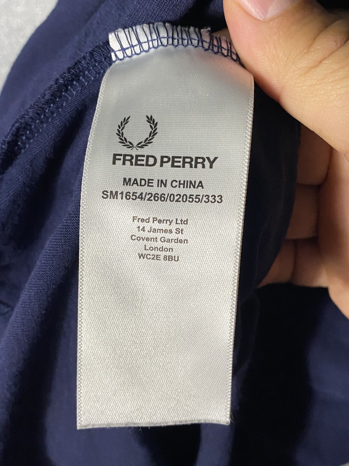Fred Perry Fred Perry Long Sleeve T-shirt Sweater Hype Drill Mens Size US L / EU 52-54 / 3 - 6 Thumbnail
