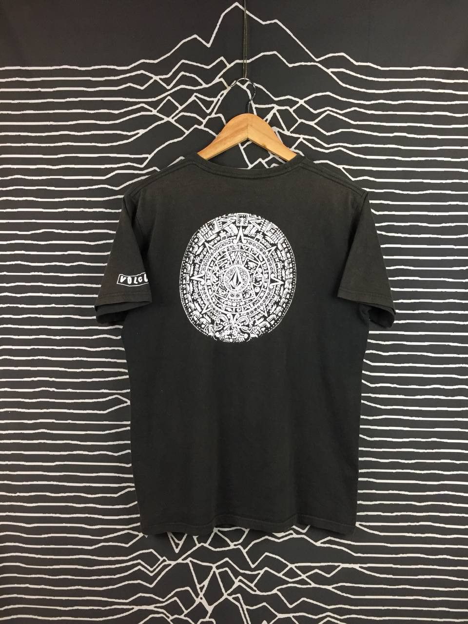 Volcom Vtg 90s 00s Sunfaded Volcom Stone Skateboards Tee Size US L / EU 52-54 / 3 - 1 Thumbnail