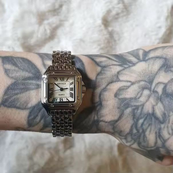 Vintage Vintage 90s black dial luxury style quartz silver watch Size ONE SIZE - 4 Thumbnail