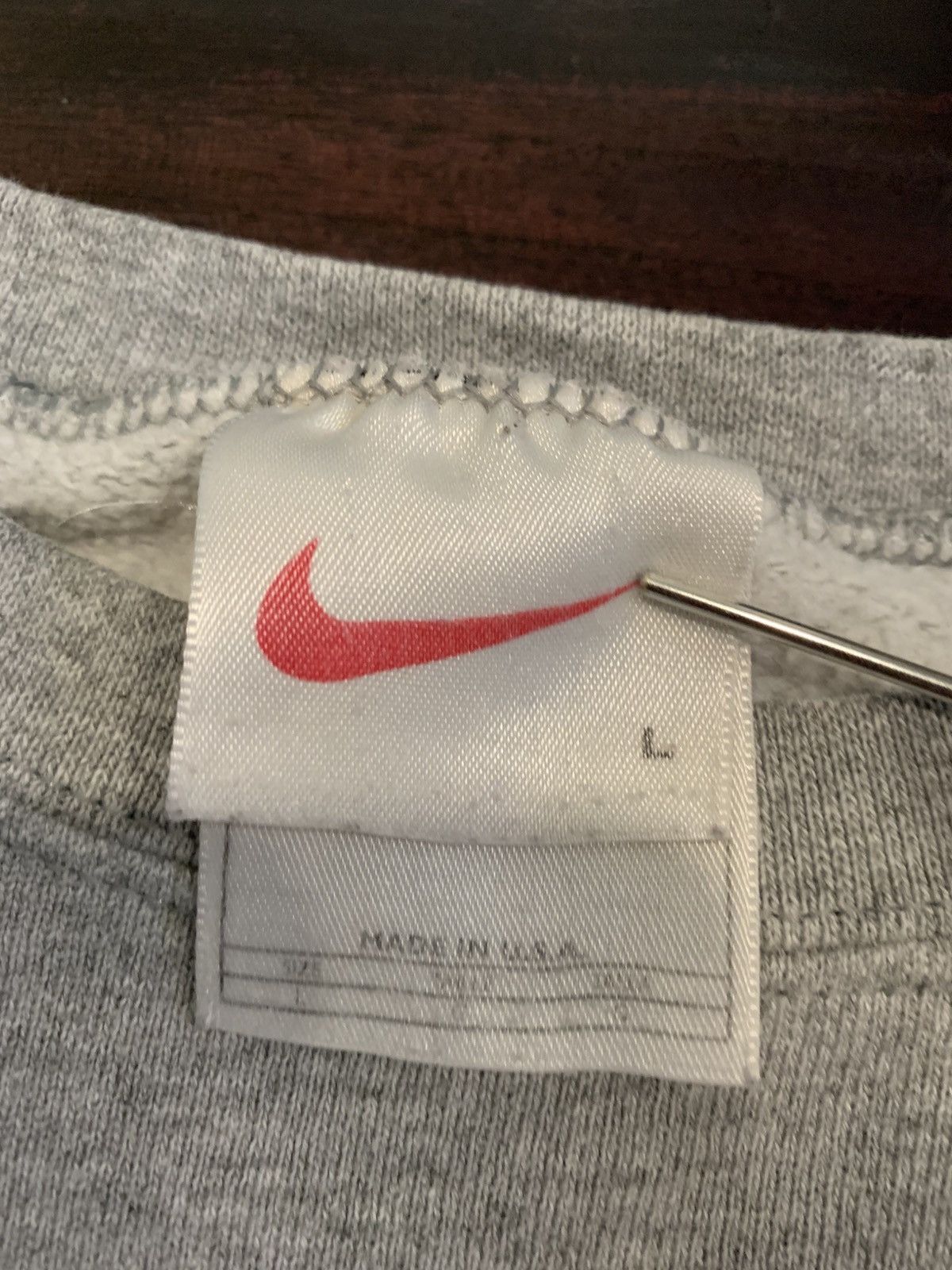 Nike 90s nike made in USA grey crewneck Size US L / EU 52-54 / 3 - 3 Thumbnail