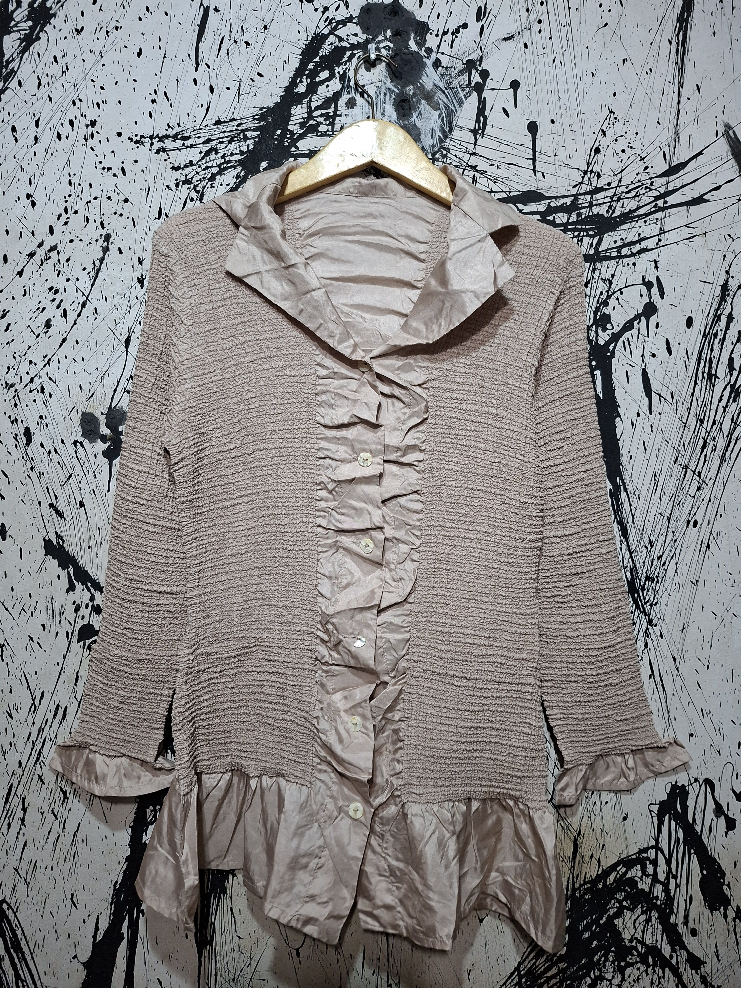 Issey Miyake YOSHIKI HISHINUMA SHRINK PLEATED BUTTON UP SHIRT Size M / US 6-8 / IT 42-44 - 1 Thumbnail
