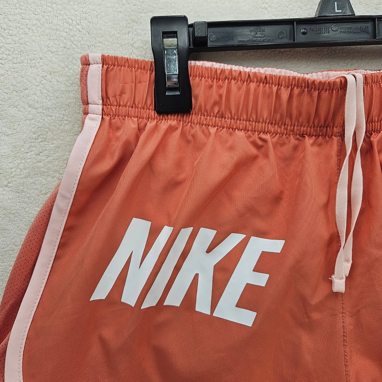 Nike NIKE WOMEN'S SMALL RUNNING SHORTS JUST DO IT LOGO DM7729-827 Size 27" / US 4 / IT 40 - 2 Thumbnail