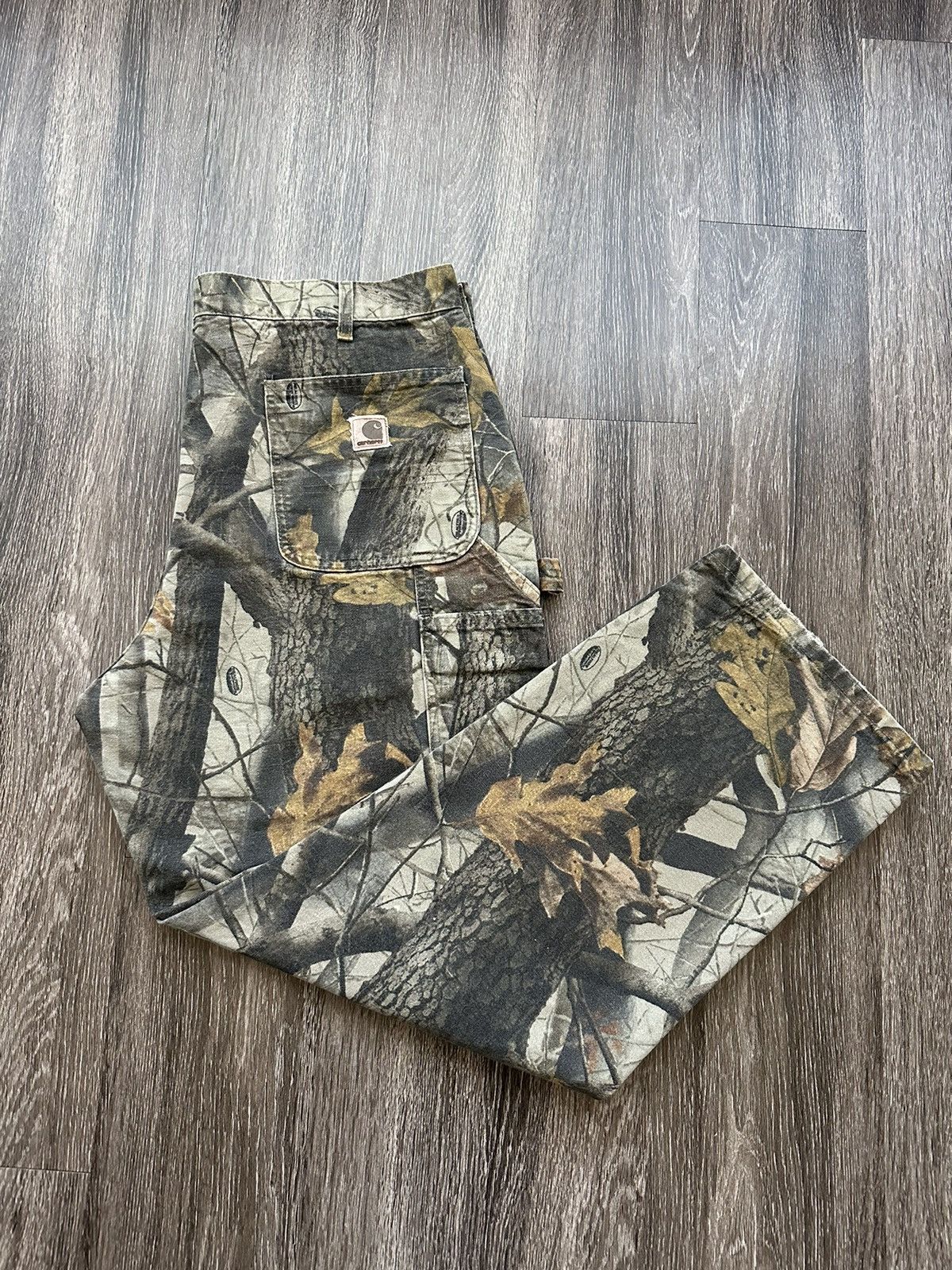 image of Vintage Y2K Carhartt Camo Realtree Baggy Carpenter Workwear, Men's (Size 38)