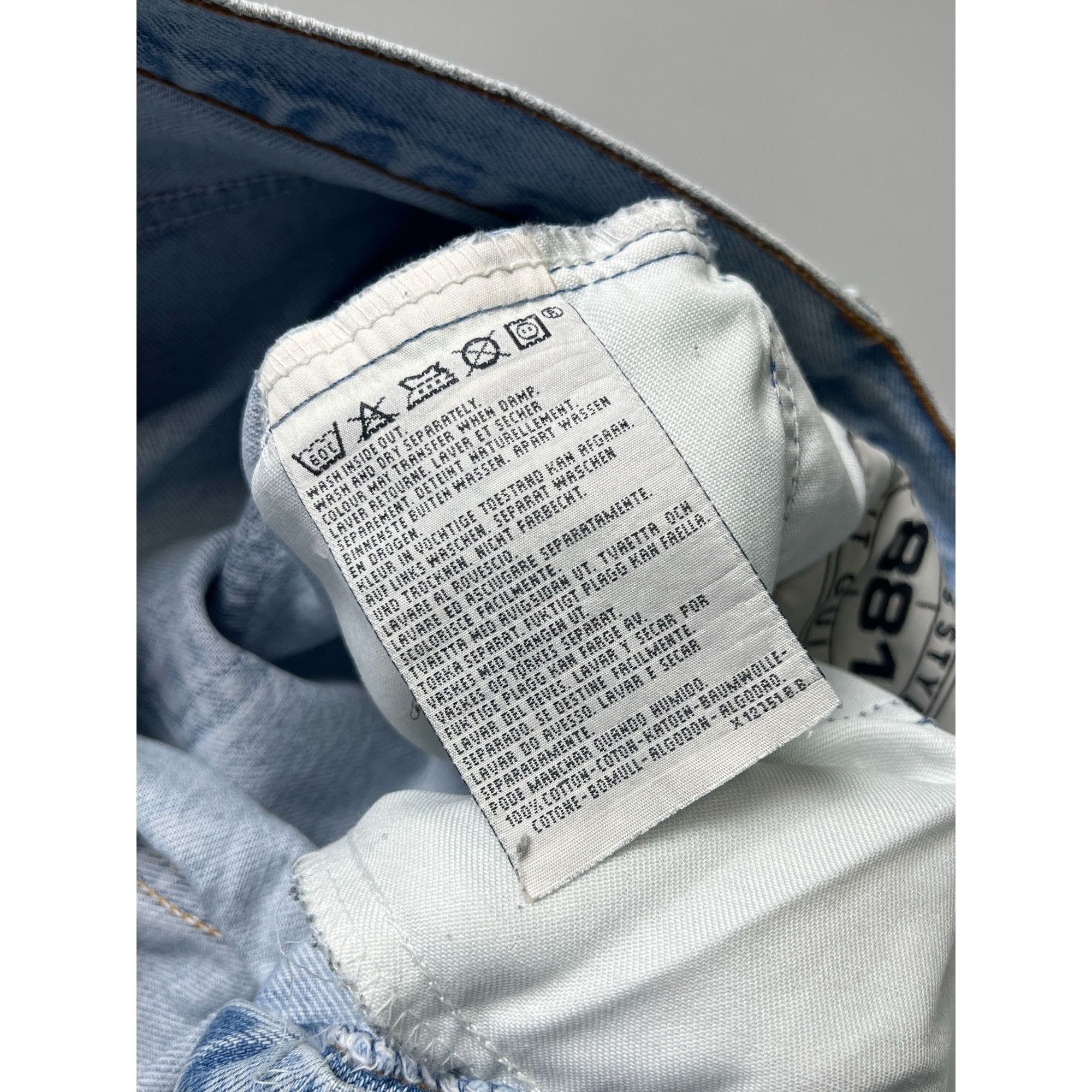 Levi's Levi’s 881 Light Wash Pocket Fade Denim Jeans Pants (Y1056) Size US 34 / EU 50 - 11 Thumbnail