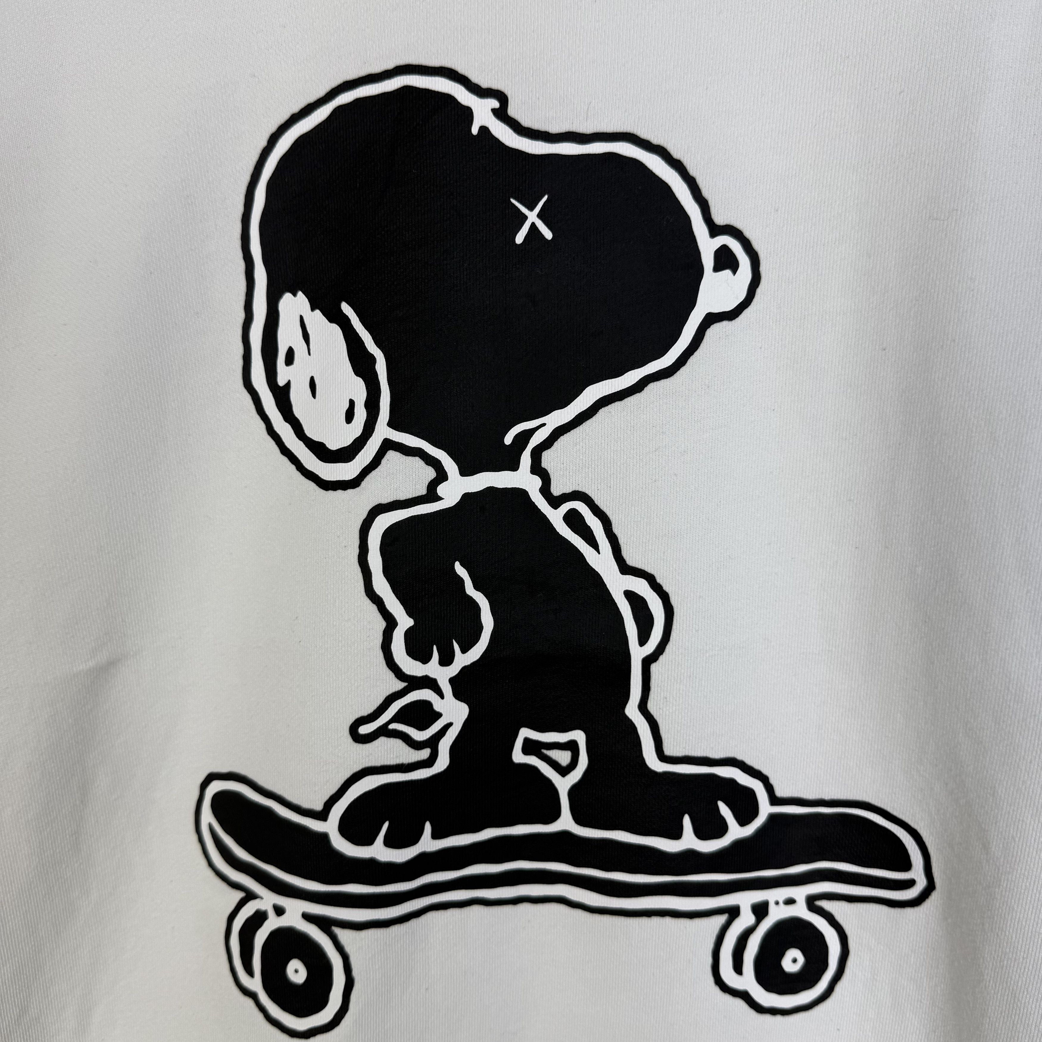 Kaws × Uniqlo Uniqlo Kaws Snoopy Peanuts Sweatshirt Crewneck Size US S / EU 44-46 / 1 - 2 Thumbnail