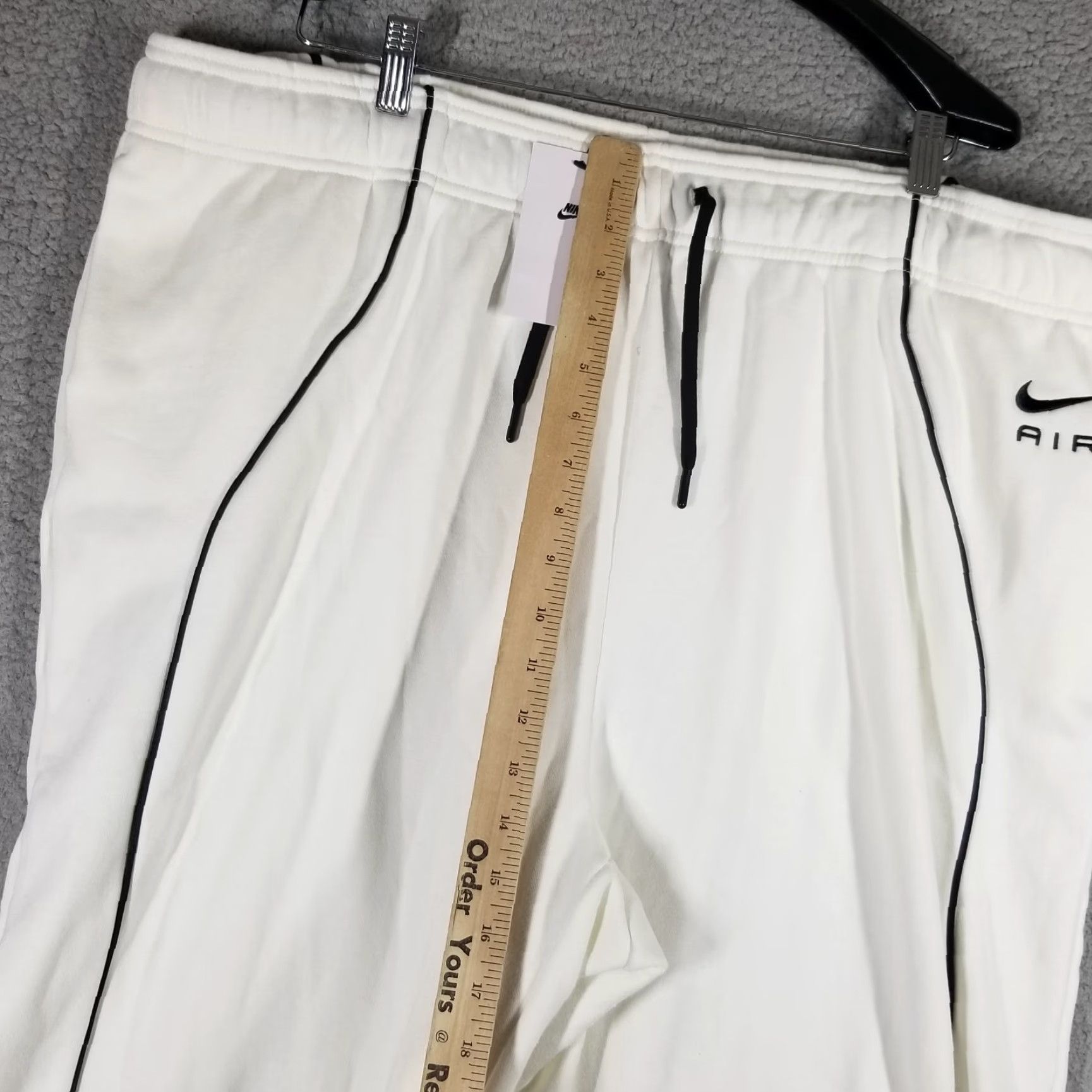 Nike VINTAGE Nike Joggers Pants Women Plus Size 2X White Athletic Casual Sweatpants Size 40" / US 18 - 6 Thumbnail