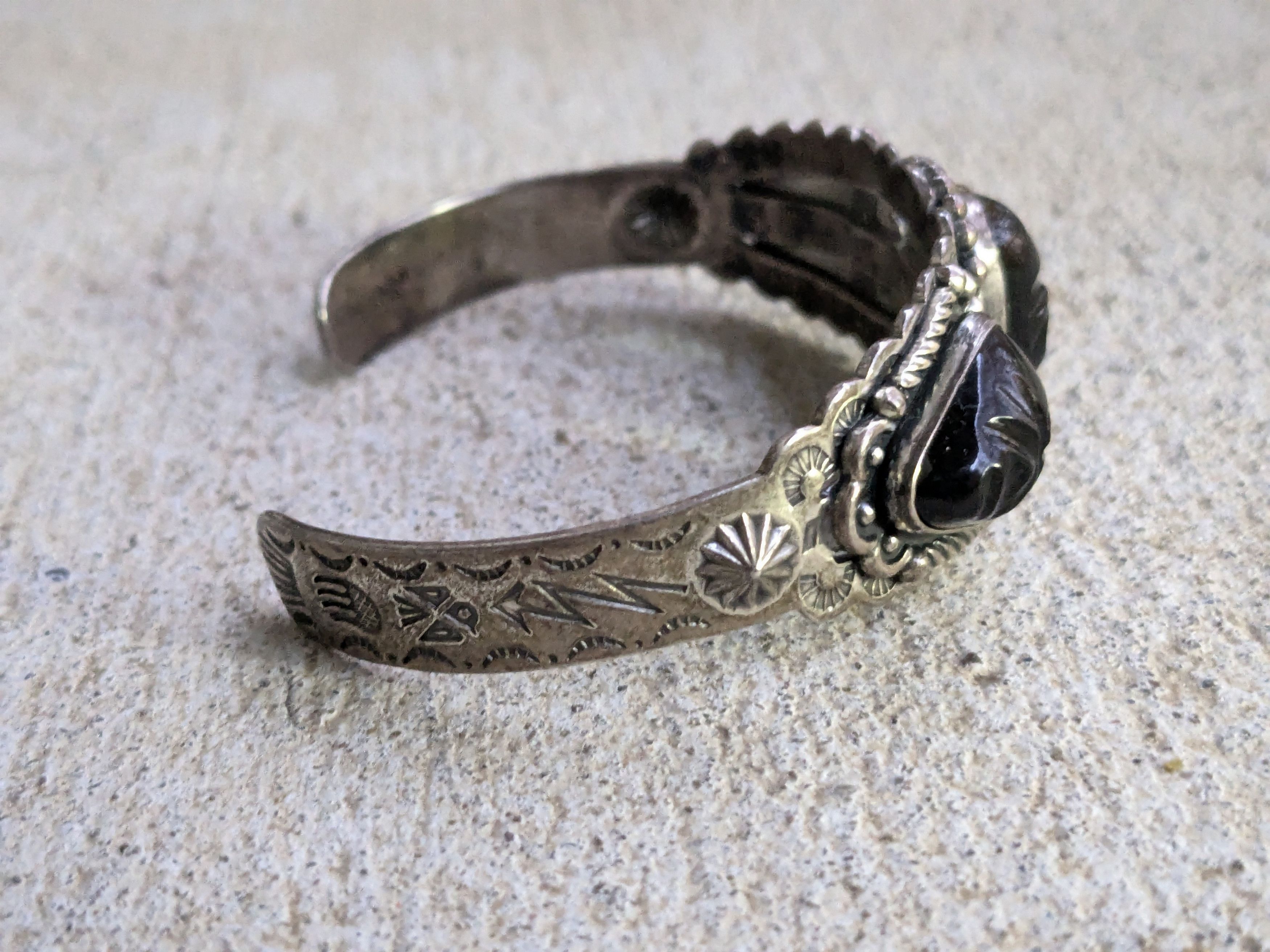 Jewelry Vintage Sterling Silver Bracelet Black Mask Mexico Cuff Size ONE SIZE - 6 Thumbnail
