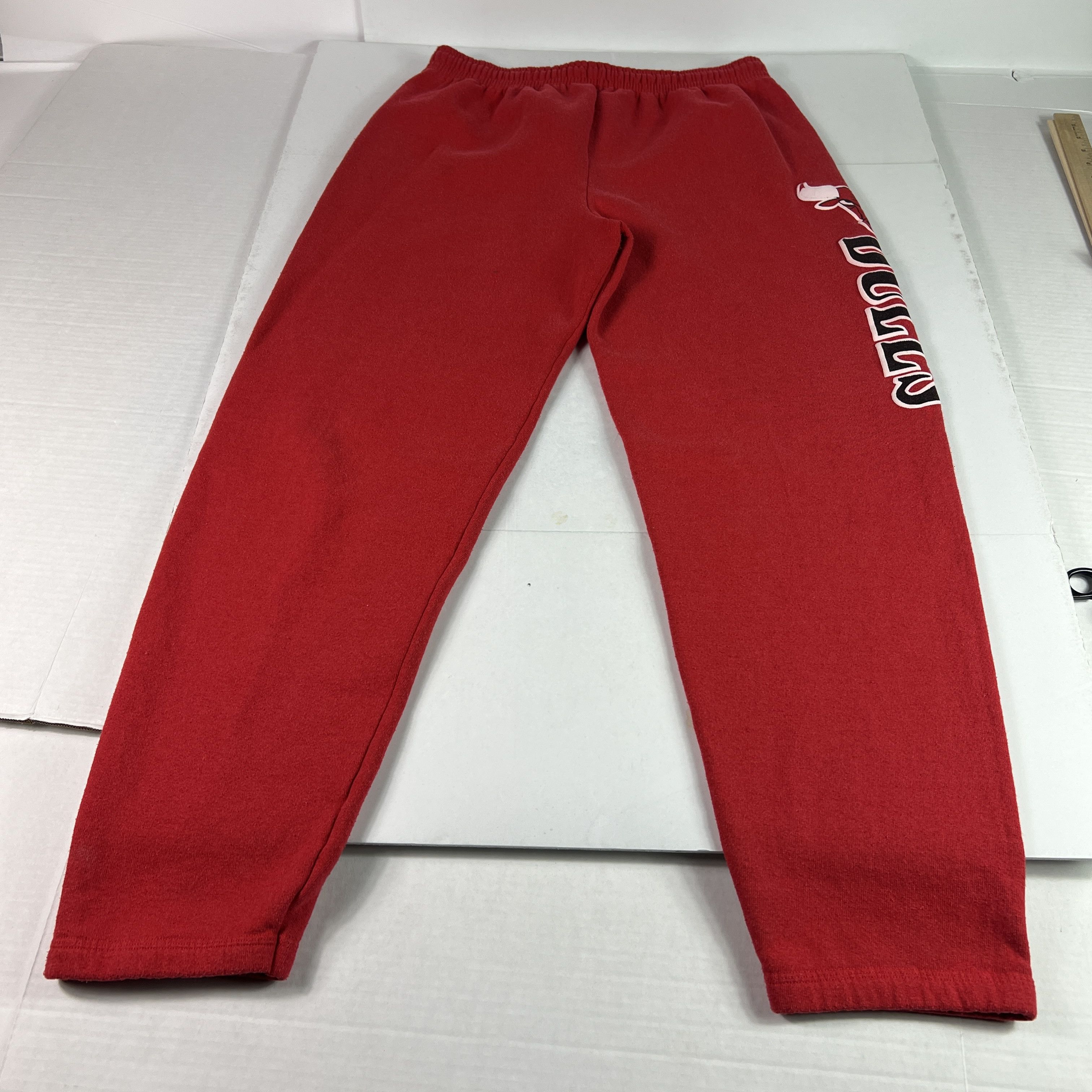 Fruit Of The Loom VTG 90s NBA Chicago Blulls Sweatpants Red Faded Logo Joggers Size US 31 - 1 Thumbnail