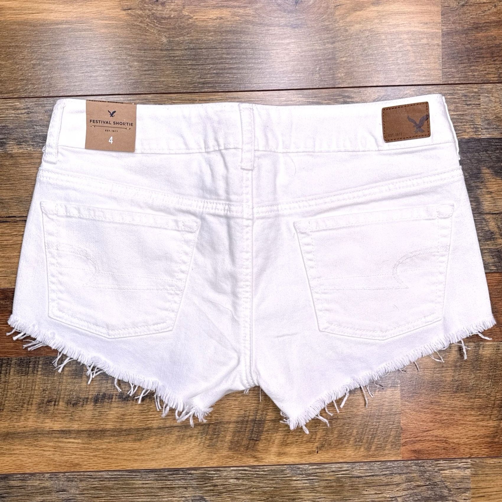 American Eagle Outfitters American Eagle Outfitters Cut Off Shorts Womens 4 White Stretch Low Rise Sequin New Size 27" / US 4 / IT 40 - 2 Thumbnail