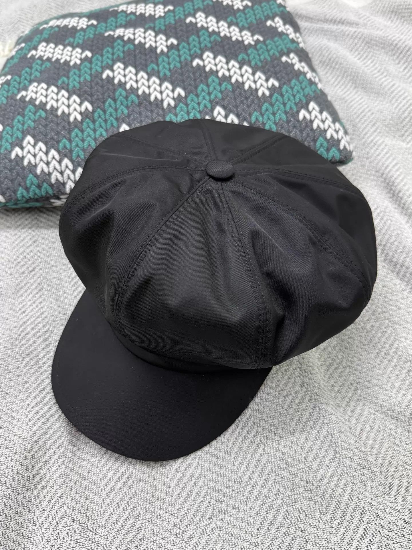 Prada Prada Black Triangle 2-Sided Newsboy Cap L 59cm New Size ONE SIZE - 1 Thumbnail