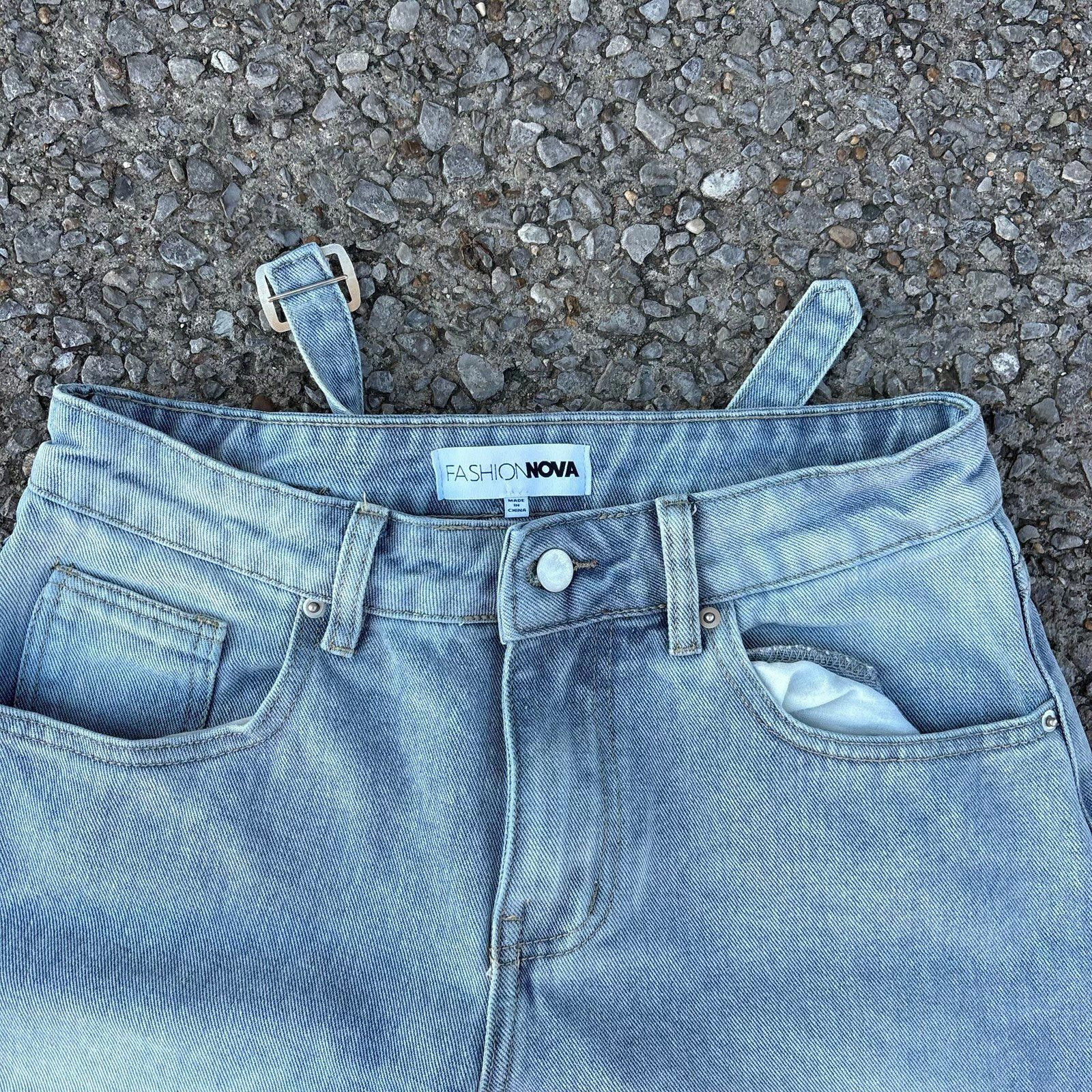 Fashion Nova Baggy wide legged jeans Size 26" / US 2 / IT 38 - 7 Thumbnail