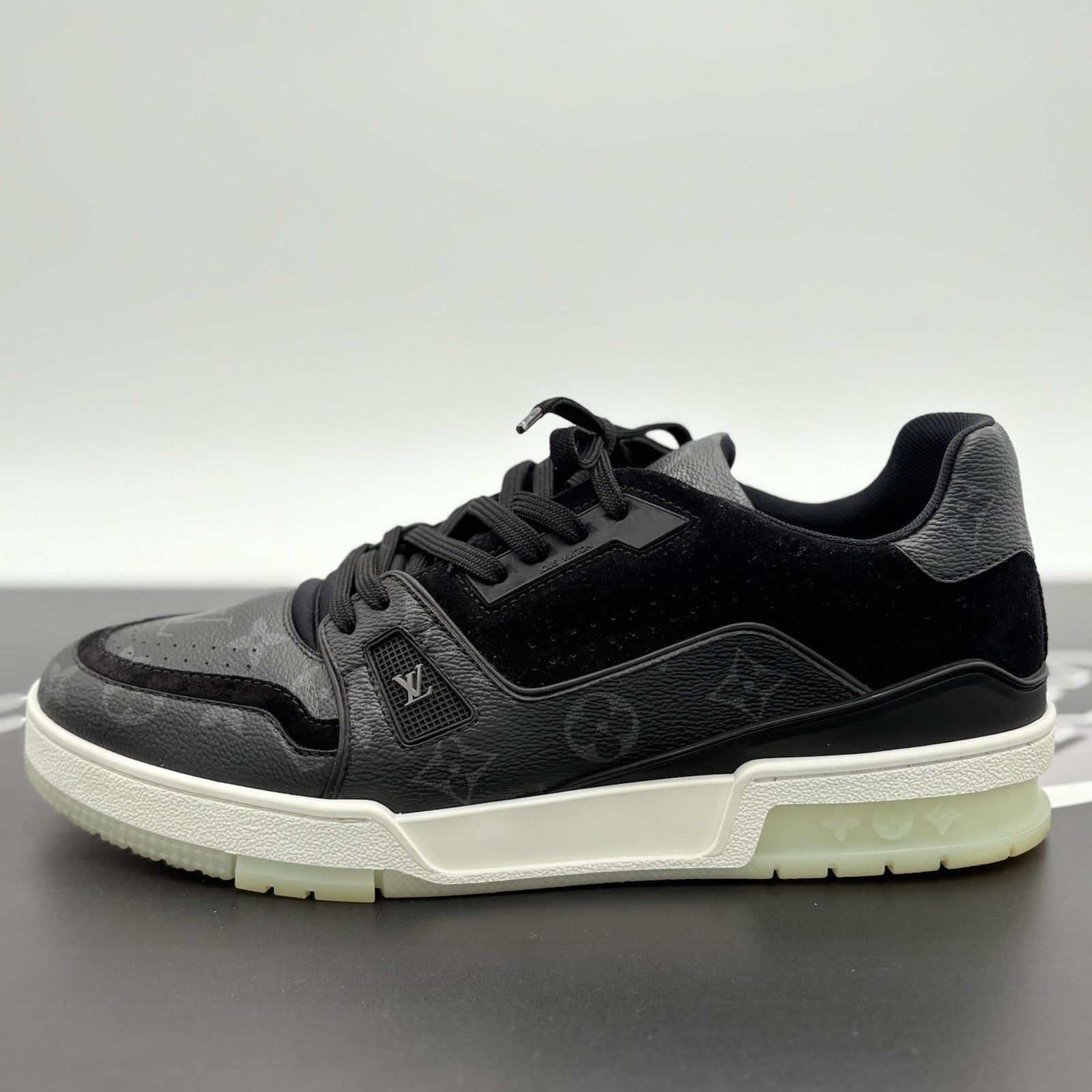 Louis Vuitton Louis Vuitton Trainer ' Black Monogram ' | GREAT CONDITION! Size US 9.5 / EU 42-43 - 8 Thumbnail