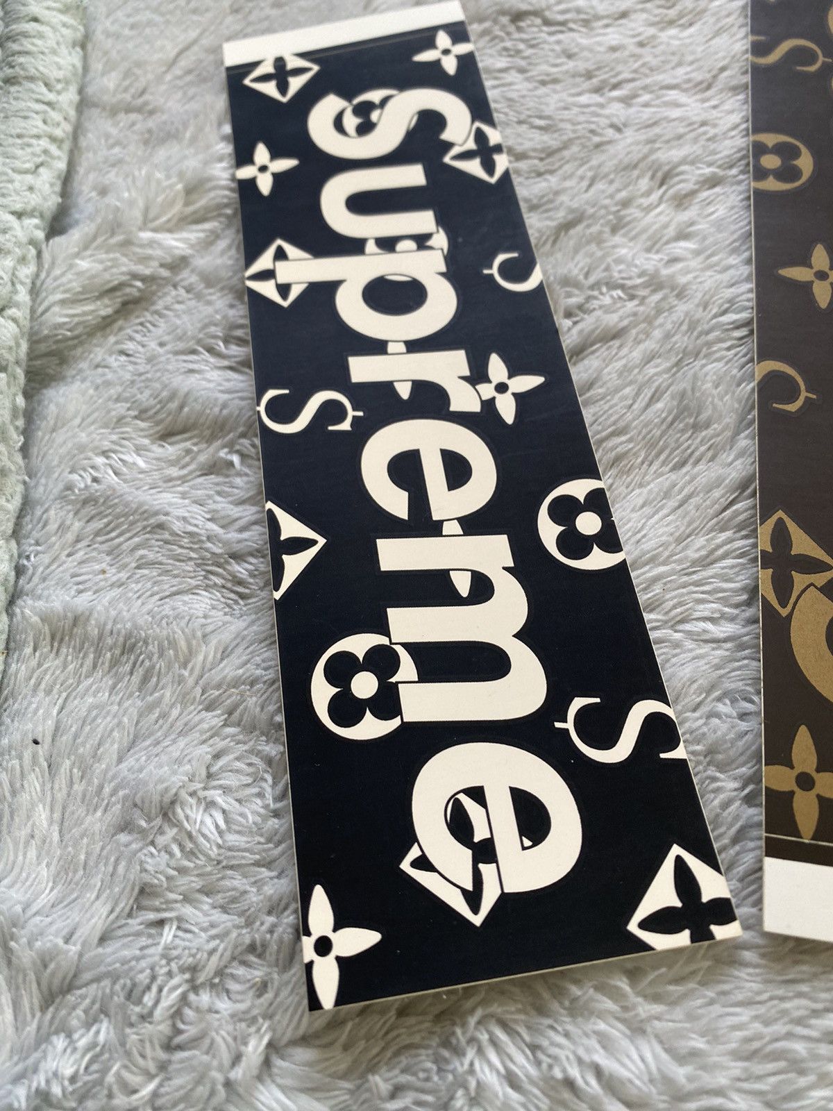 Louis Vuitton × Supreme Supreme Louis Vuitton box logo sticker set of 2 authentic Size ONE SIZE - 6 Thumbnail