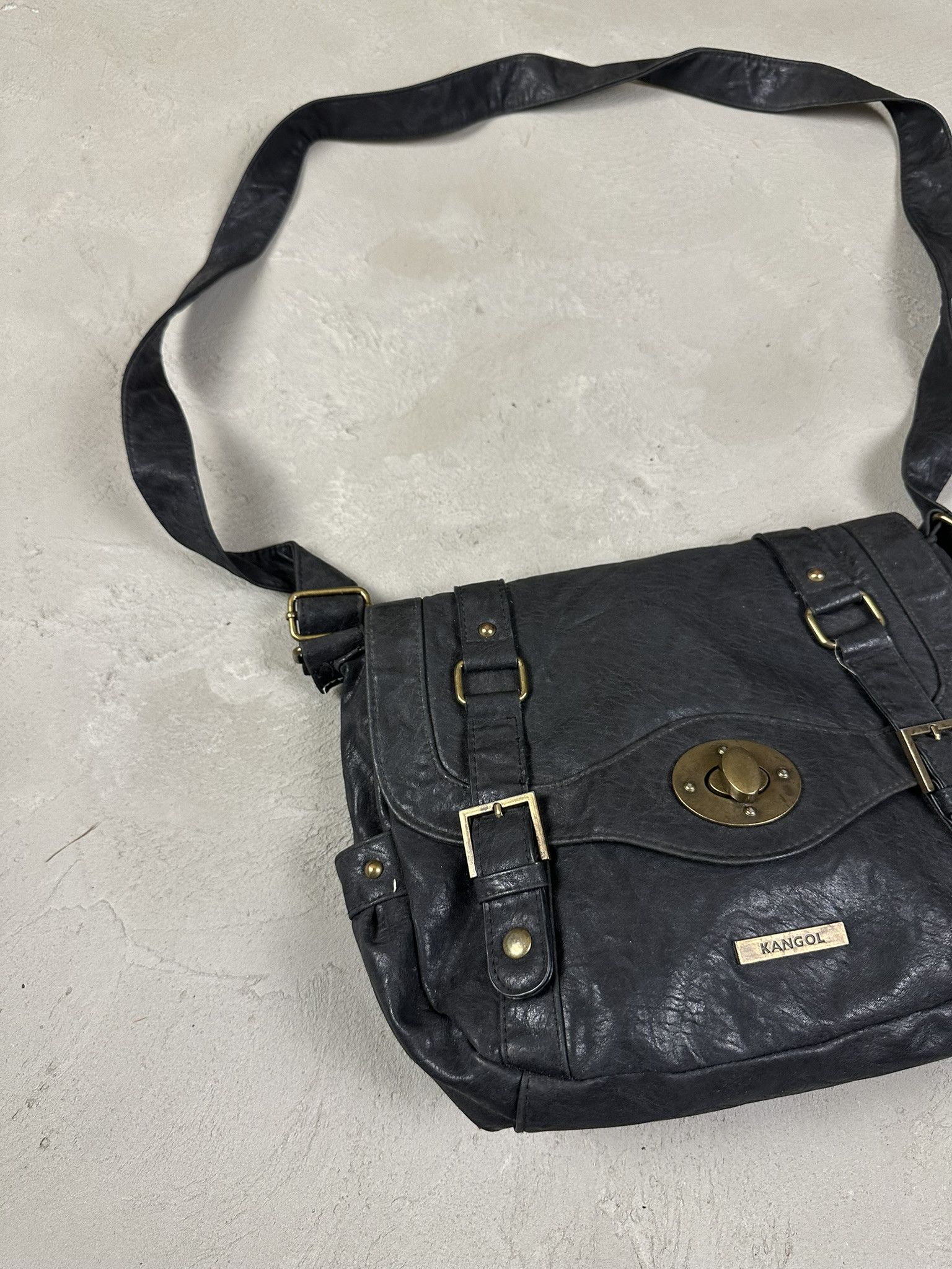 Kangol Vintage Y2k Kangol Leather Shoulder Bag Size ONE SIZE - 2 Thumbnail