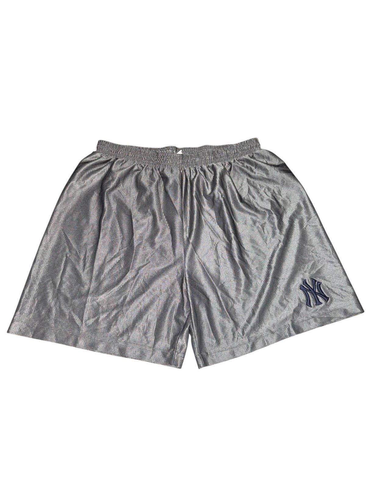 Designer Vintage Y2K Yankees Silver Dazzle Shorts Sz XL Rare MLB Size US 36 / EU 52 - 1 Thumbnail
