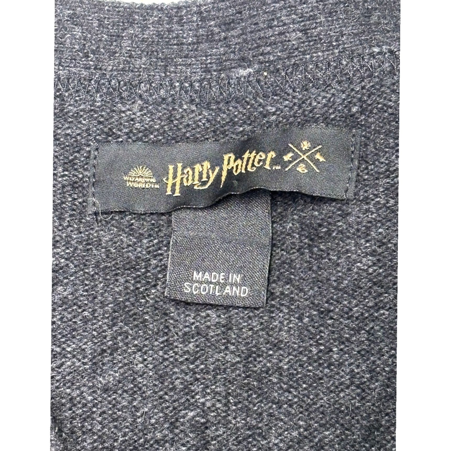 Vintage Harry Potter Cardigan Size XXL Wool Scotland Wizarding World Universal Studios Size US XXL / EU 58 / 5 - 2 Thumbnail