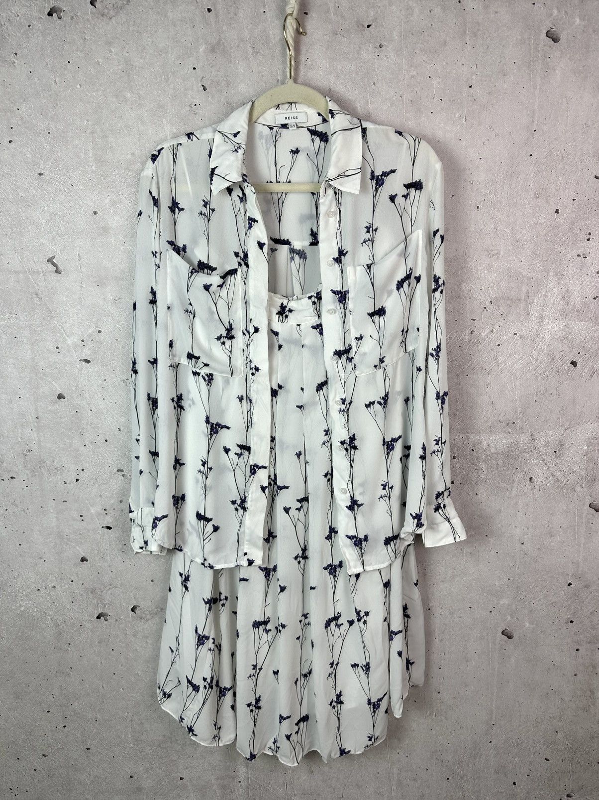 Reiss Reiss Aislin Print Flowers White Long Sleeve Shirt + Skirt Size S / US 4 / IT 40 - 1 Thumbnail