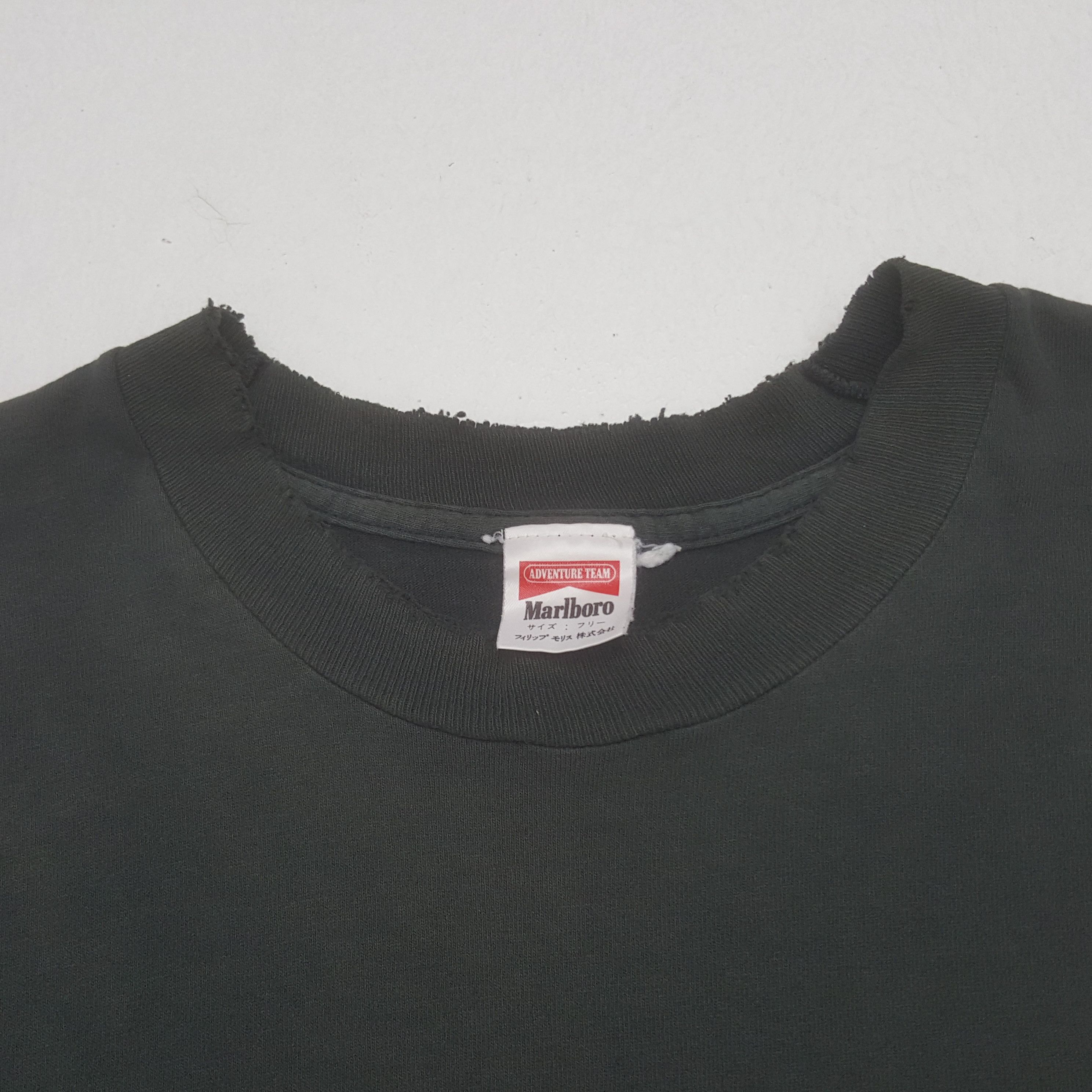 Marlboro × Vintage Vintage Marlboro Adventure Team Single Pocket Tshirt Size US L / EU 52-54 / 3 - 11 Thumbnail