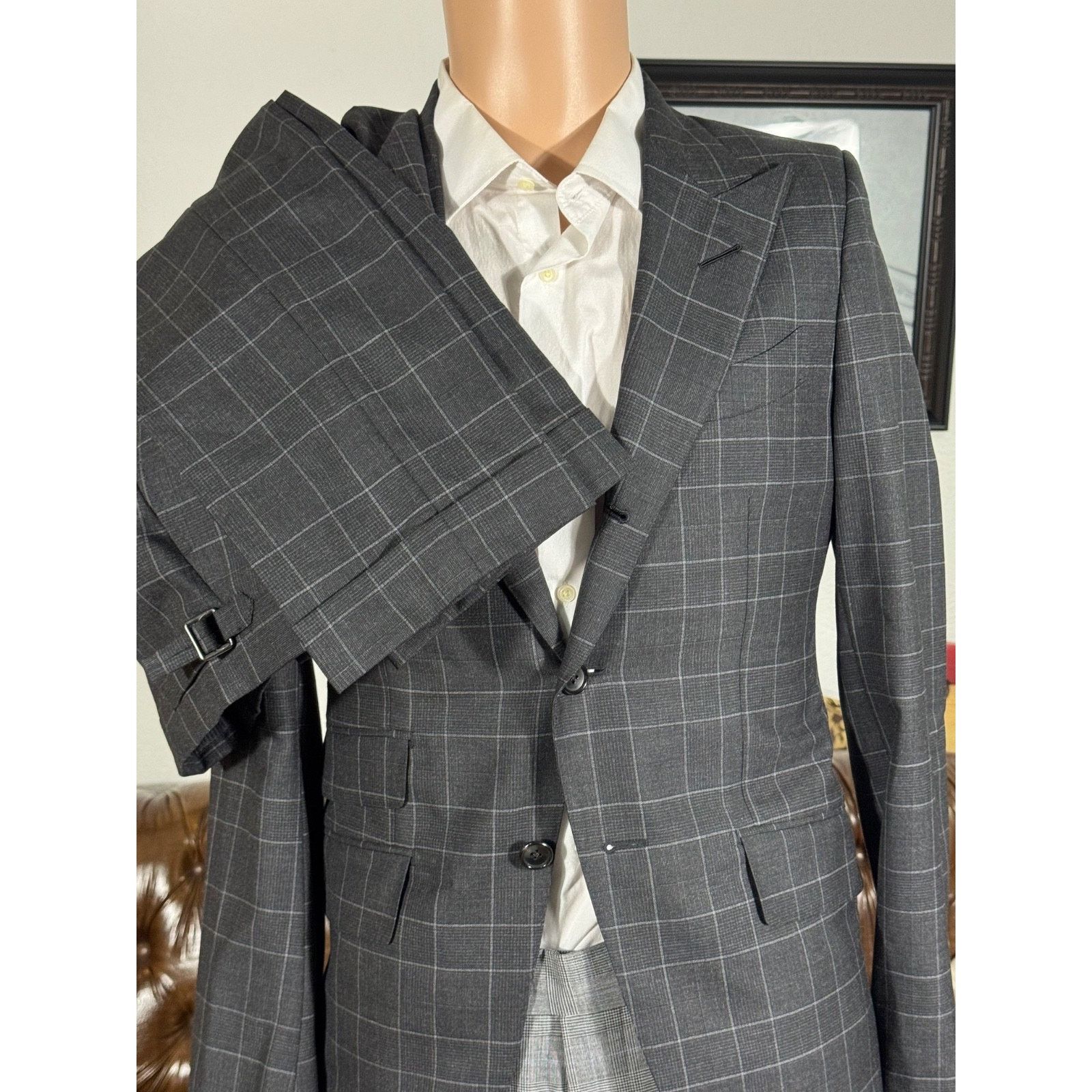 Tom Ford Tom Ford 2pc Charcoal Prince of Wales Peak Suit 36S 31x32 Size 36S - 1 Thumbnail