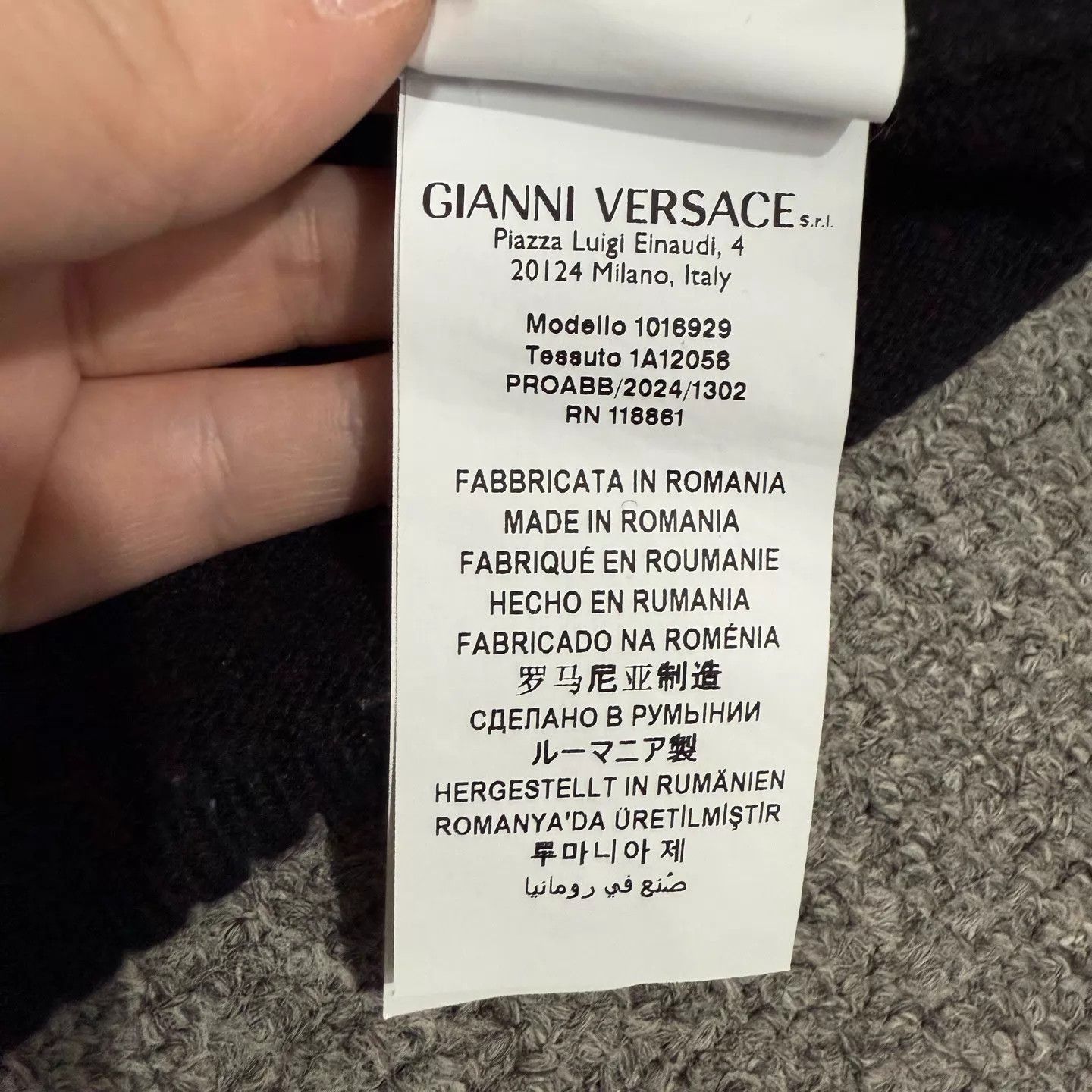 Versace Versace Black Logo Long-Sleeve Knit Sweater 44 Size US S / EU 44-46 / 1 - 4 Thumbnail