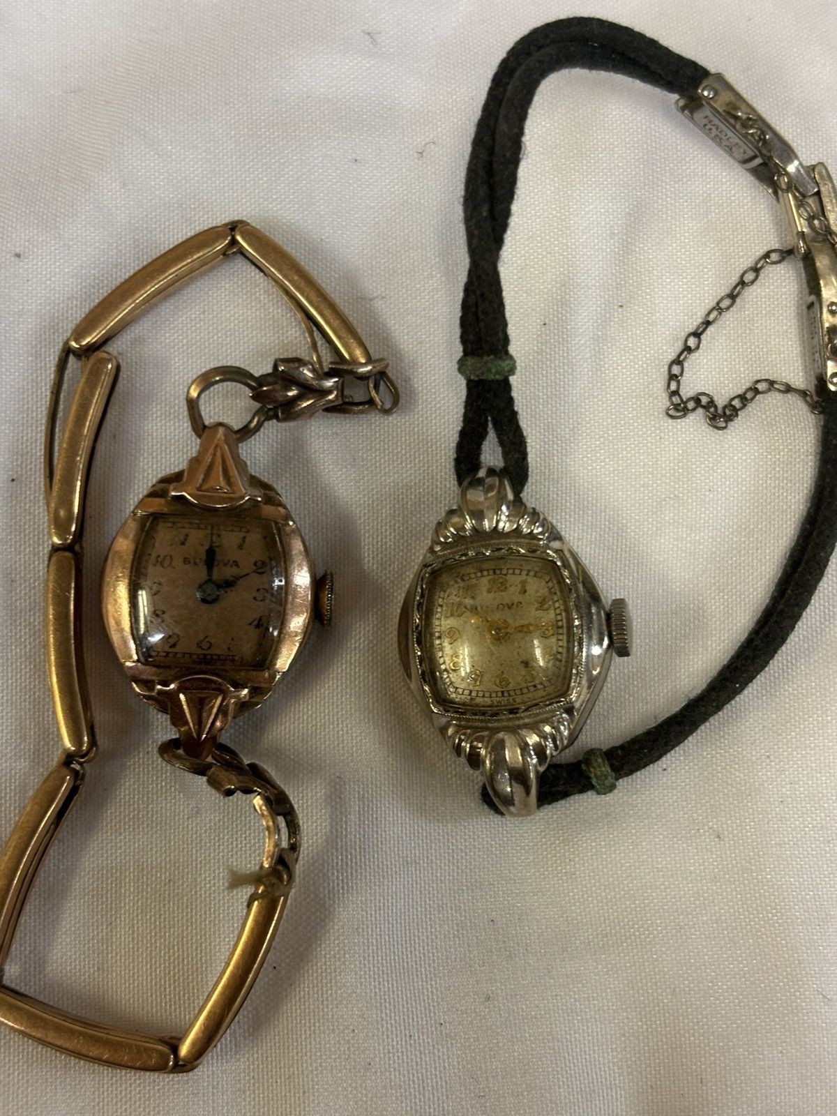 Bulova 2 Vintage Bulova Women Watches! The watch on the right runs! Size ONE SIZE - 1 Thumbnail