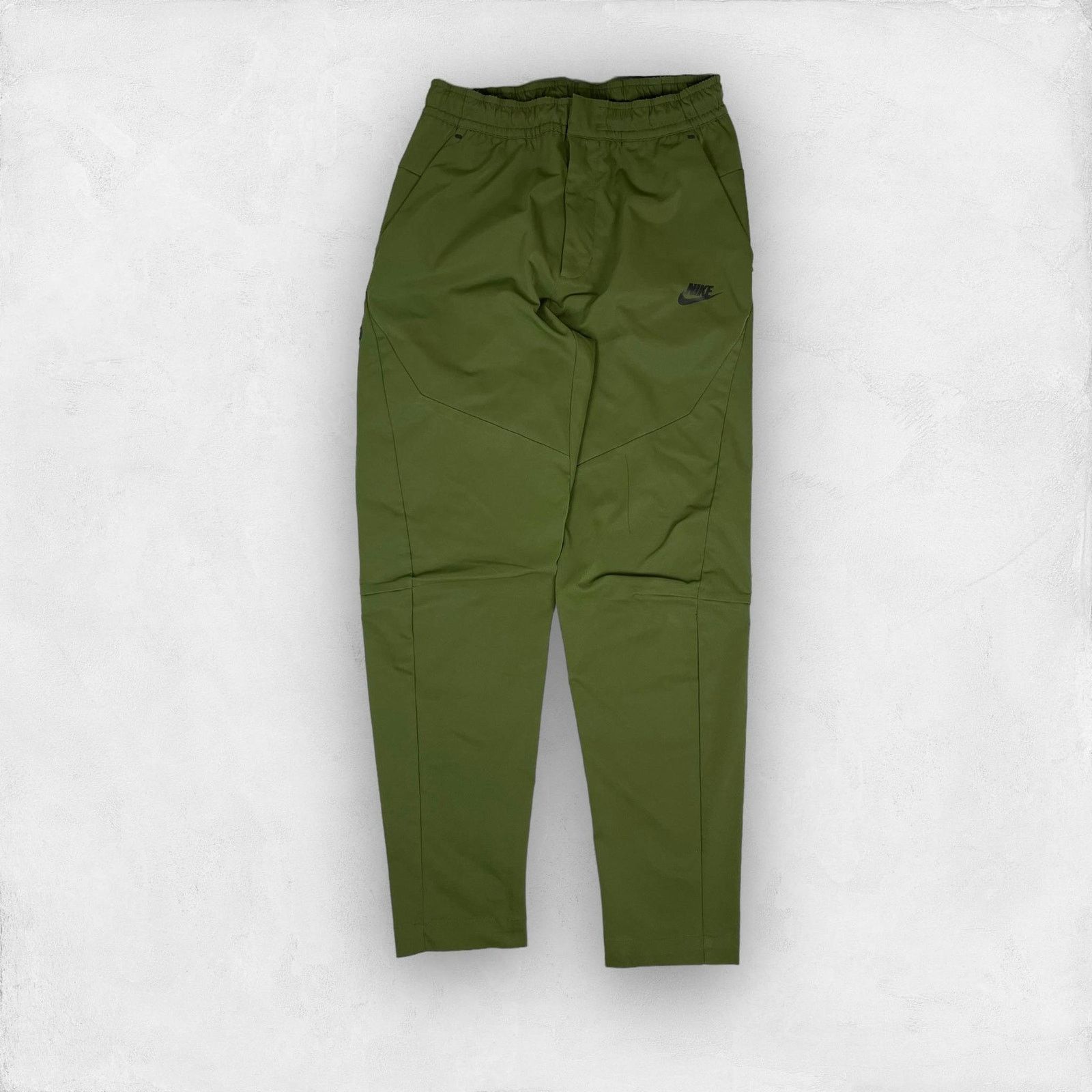 Nike Nike Sportswear Tech Essentials Men's Green Commuter Pants S Size US 30 / EU 46 - 1 Thumbnail