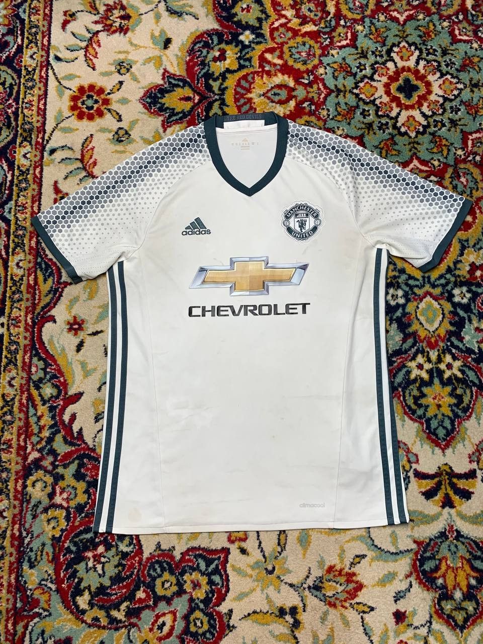 Adidas MANCHESTER UNITED 2016 2017 AWAY FOOTBALL SHIRT JERSEY Size US M / EU 48-50 / 2 - 1 Thumbnail