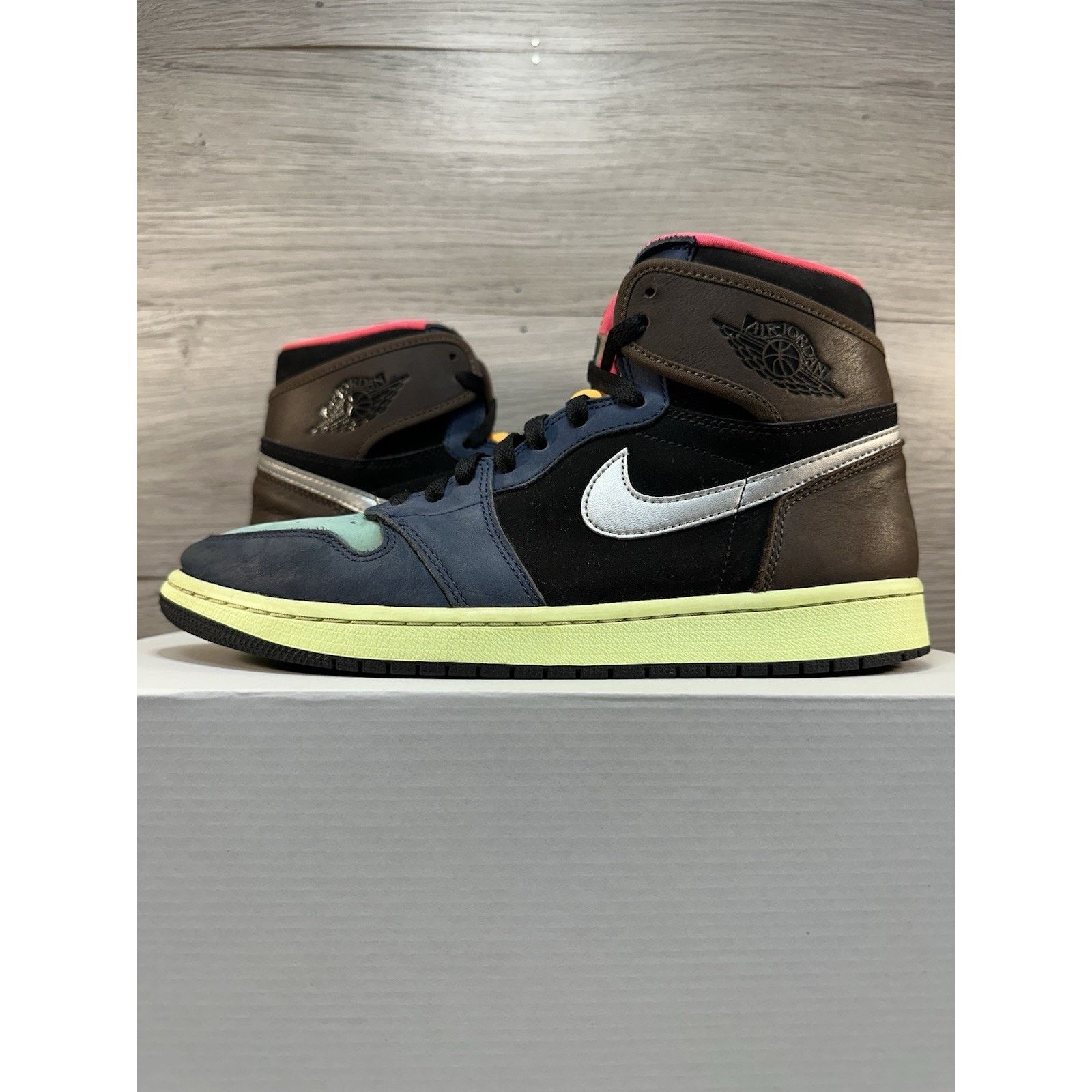Jordan Brand Jordan 1 Retro High Tokyo Bio Hack - Size 9.5 Size US 9.5 / EU 42-43 - 1 Thumbnail