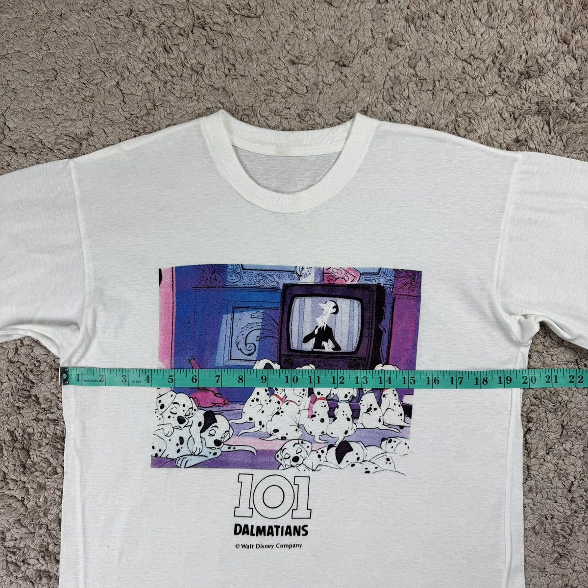 Disney Vintage Walt Disney Company 101 Dalmatians Graphic T-shirt Size US L / EU 52-54 / 3 - 12 Thumbnail