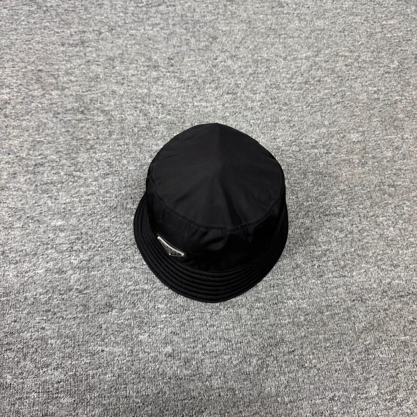 Prada Prada Nylon Triangle Logo Fisherman Hat M 99 New Size ONE SIZE - 2 Thumbnail