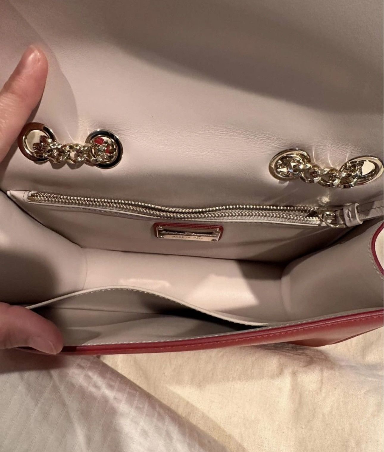 Salvatore Ferragamo Ferragamo Ladies Red Vara Bow Flap Shoulder Bag Size ONE SIZE - 3 Thumbnail