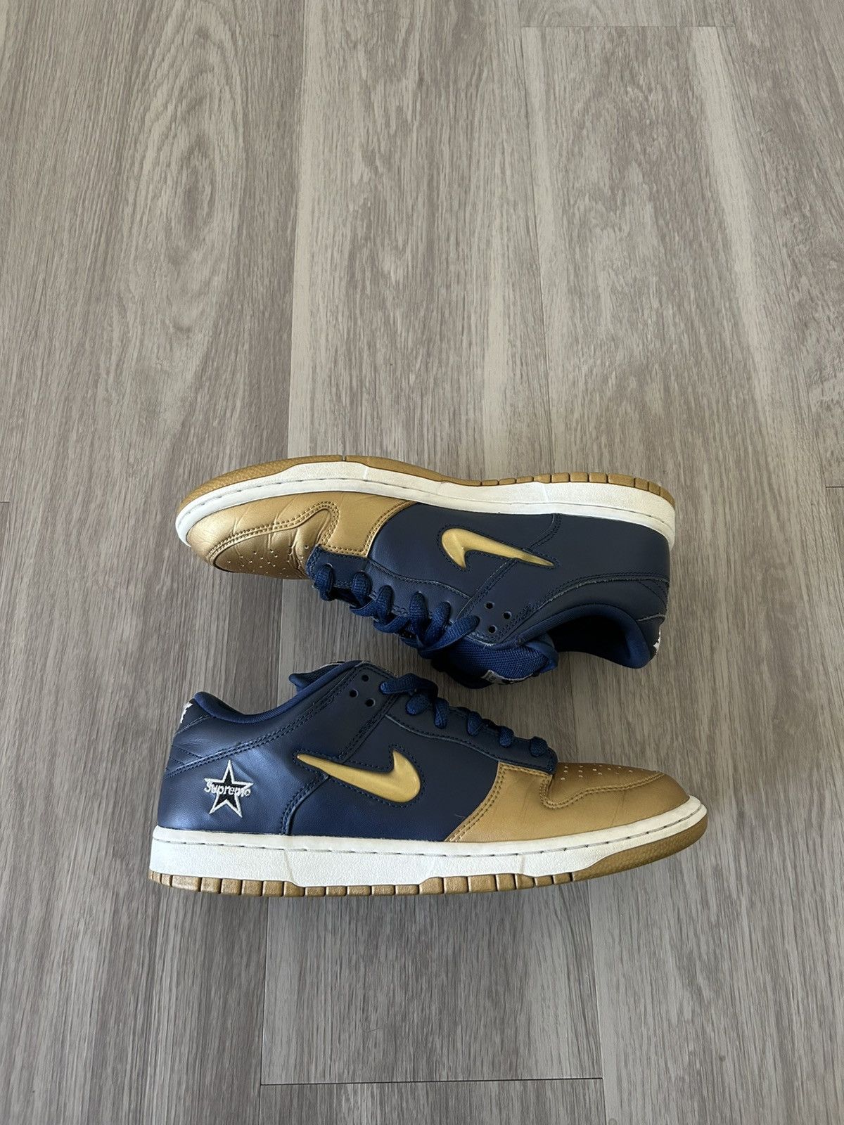 Nike × Supreme Supreme X Nike Dunk Low SB Metallic Gold Size 8.5 Size US 8.5 / EU 41-42 - 1 Thumbnail