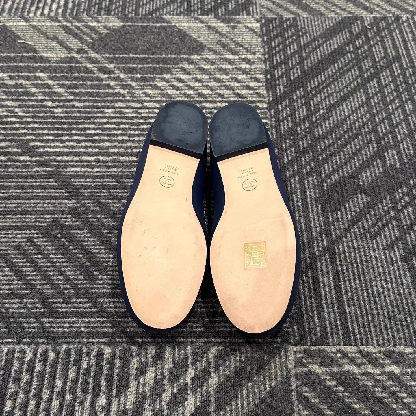 Chanel Chanel Pearl Loafers 37.5 99 New Size US 7 / IT 37 - 6 Thumbnail