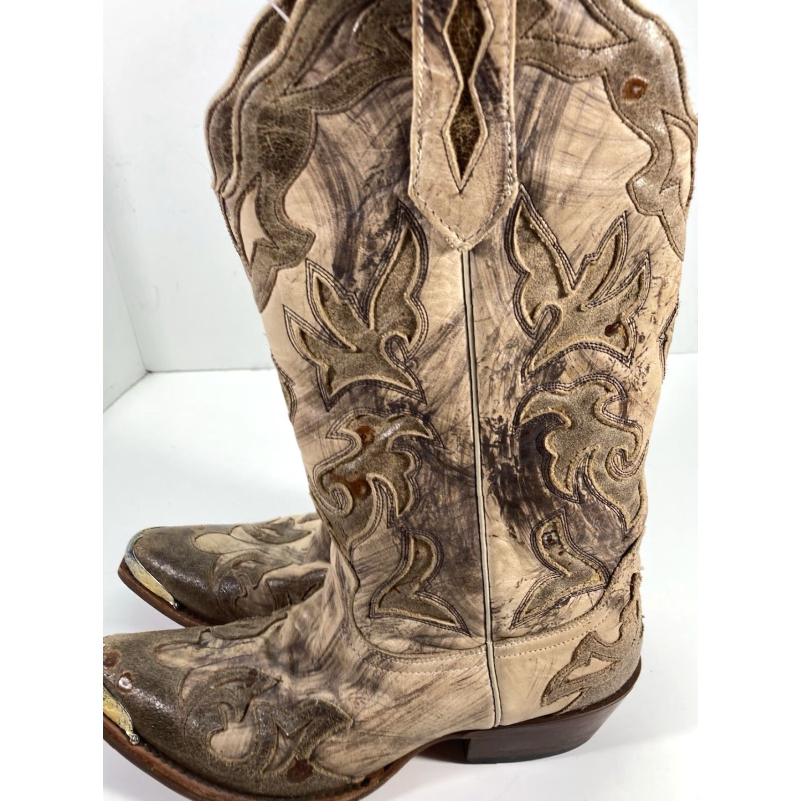 Vintage Johnny Ringo Boots Western Distressed Leather Women Size 7.5 B Beige Metal Tips Size US 8 / IT 38 - 5 Thumbnail
