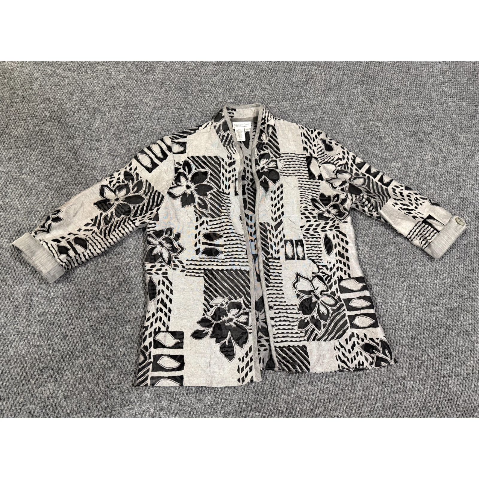 Coldwater Creek VINTAGE Coldwater Creek Jacket Womens Petite 8 Gray Floral Kimono 3/4 Sleeve Open Front Size M / US 6-8 / IT 42-44 - 2 Thumbnail
