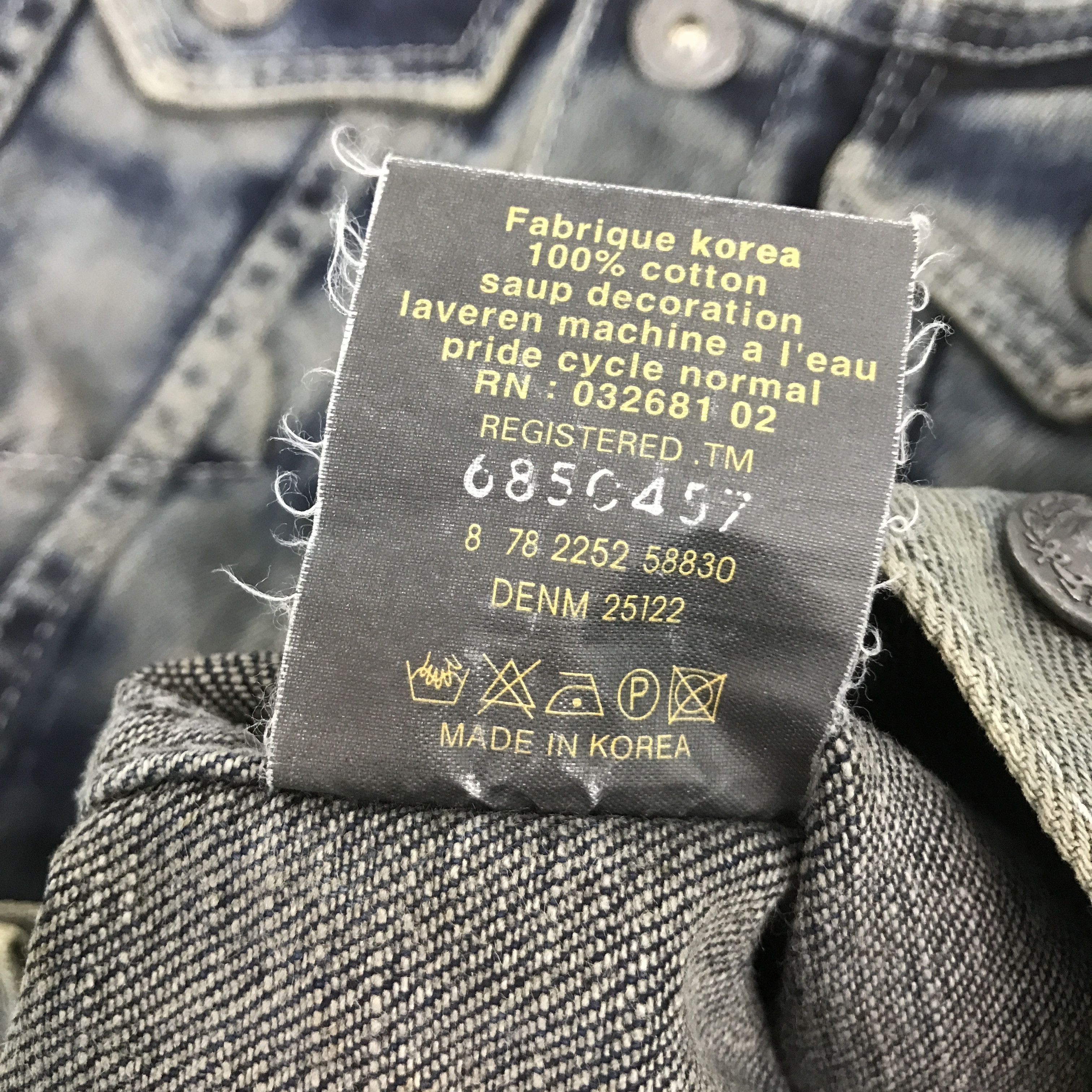 Japanese Brand Diggitty Denim Faded style button jean jacket Size US M / EU 48-50 / 2 - 10 Thumbnail