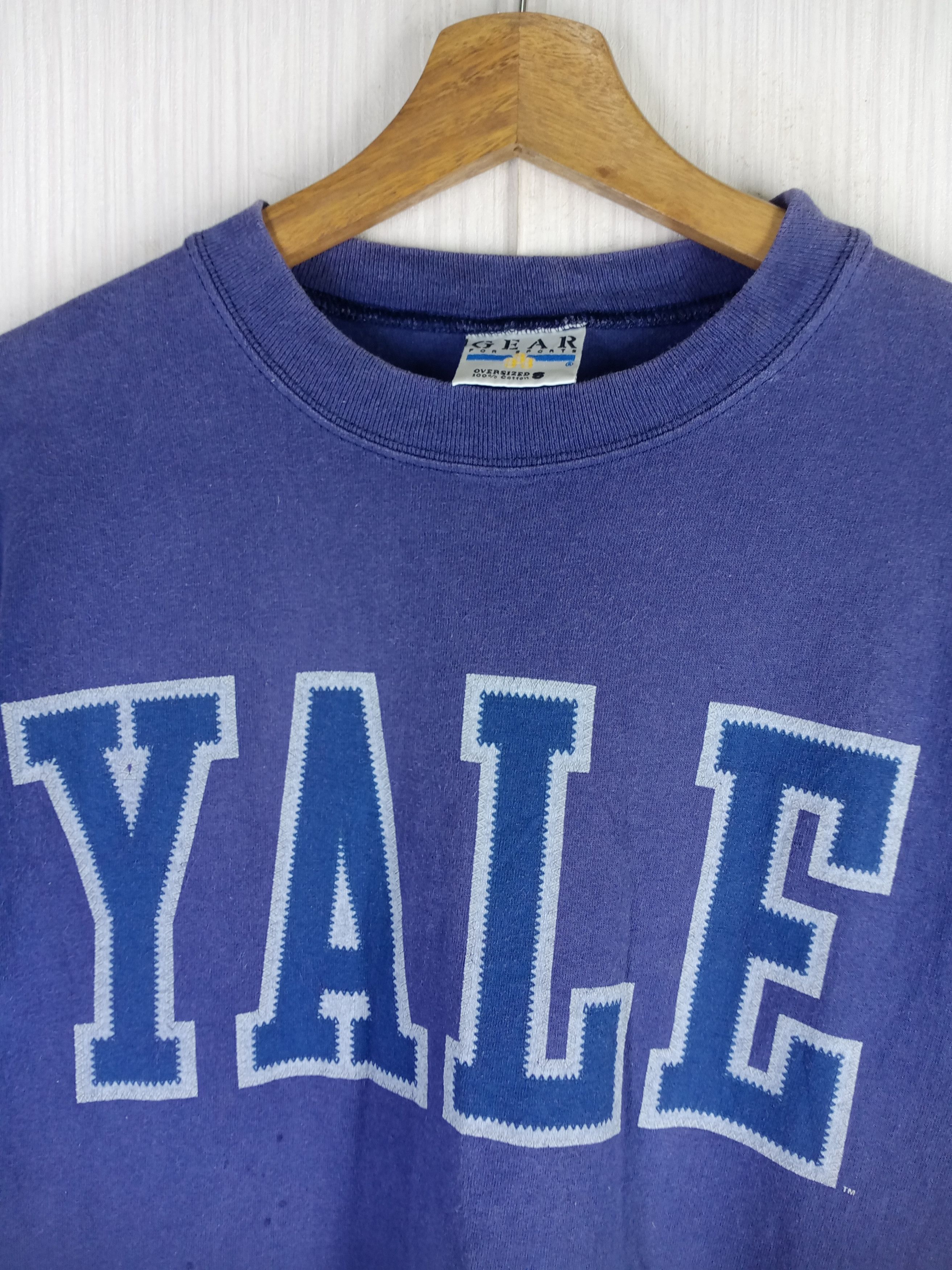 Gear for Sports Rare Vintage 90s Yale University Big Logo Tshirt Size US S / EU 44-46 / 1 - 4 Thumbnail