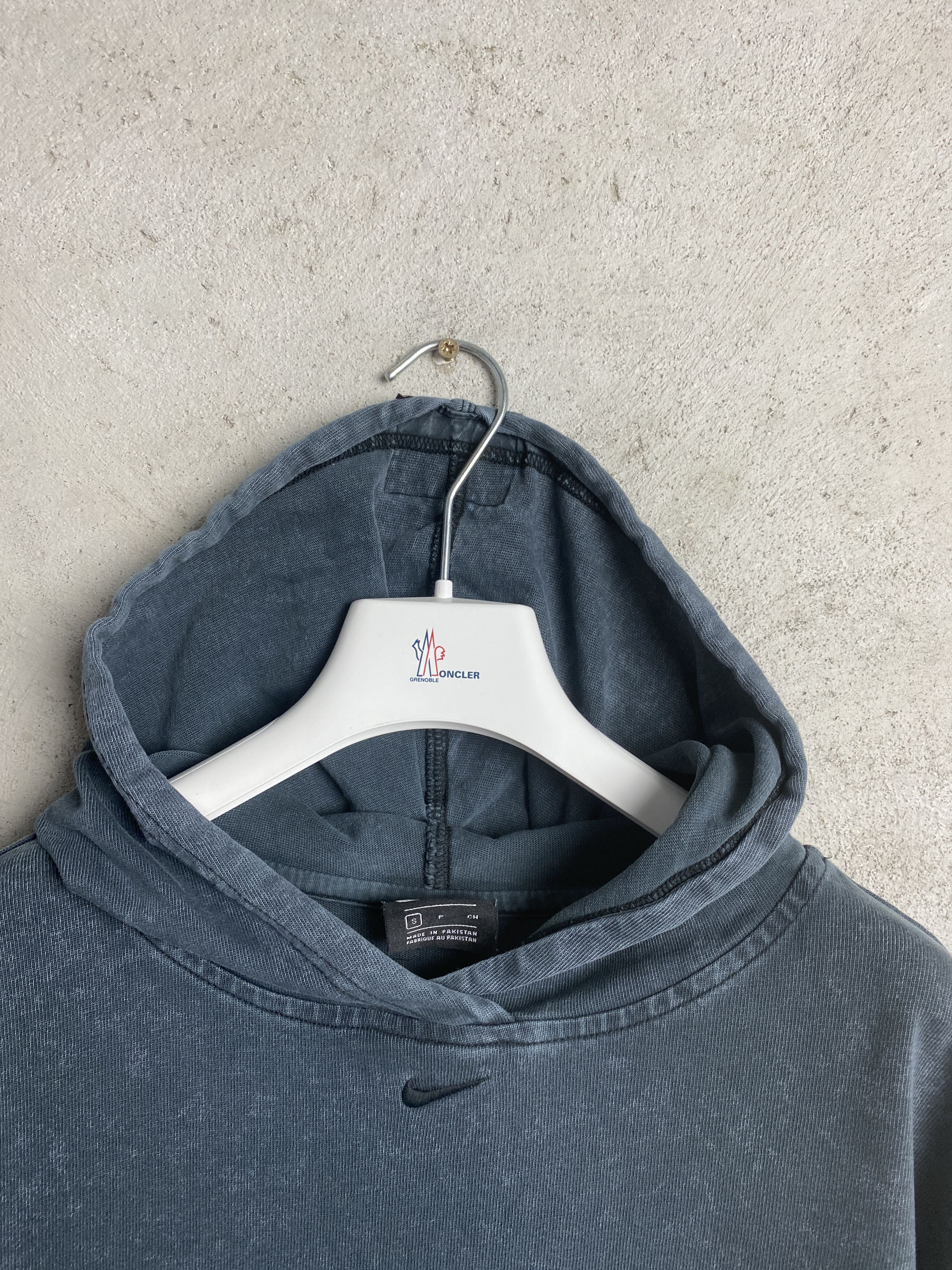 Nike nike hoodie center swoosh y2k rap skate sport opium Size US S / EU 44-46 / 1 - 2 Thumbnail