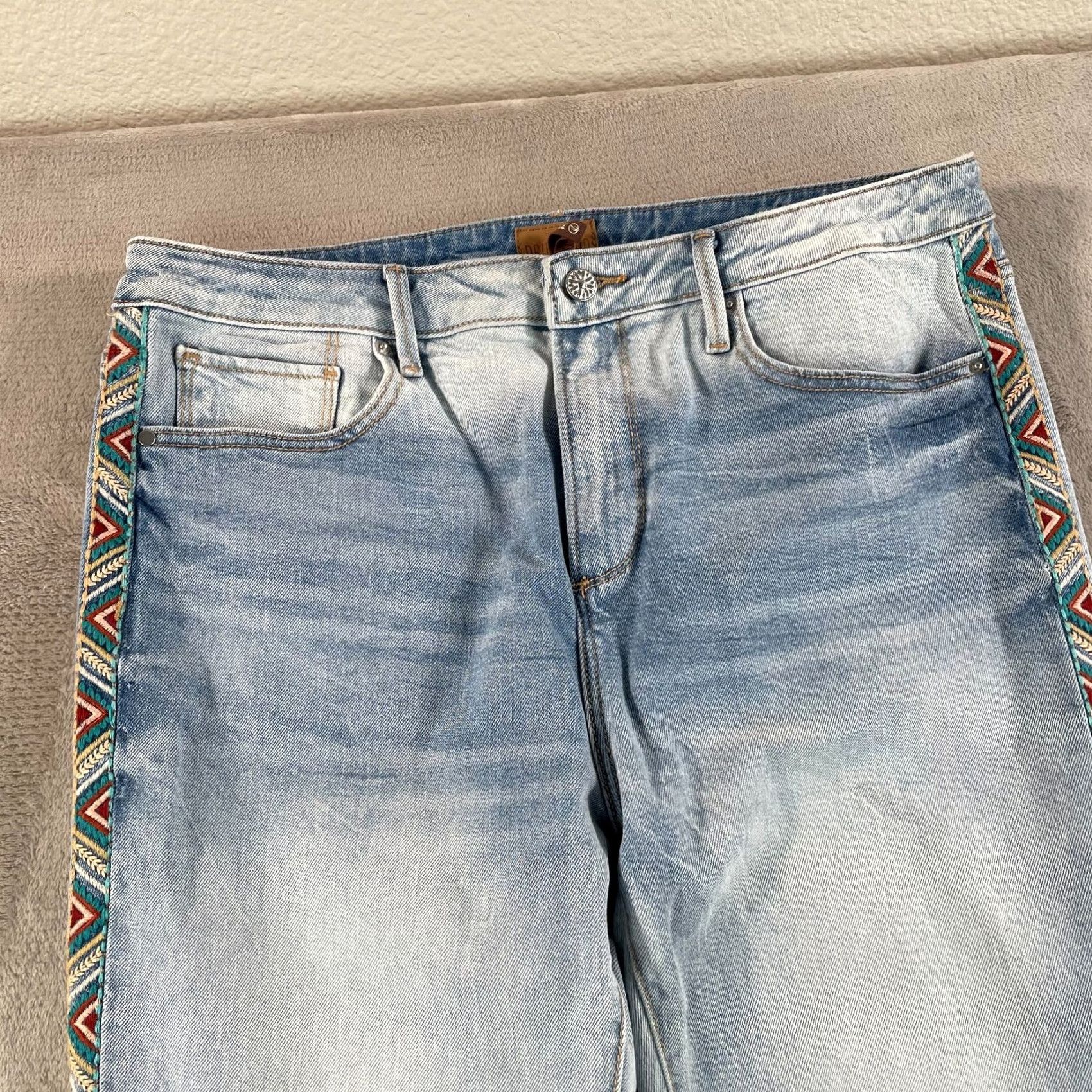Vintage Driftwood Audrey Embroidered Aztec Southwest Jeans Women 34 Light Blue Size 24" / US 00 / IT 34 - 4 Thumbnail