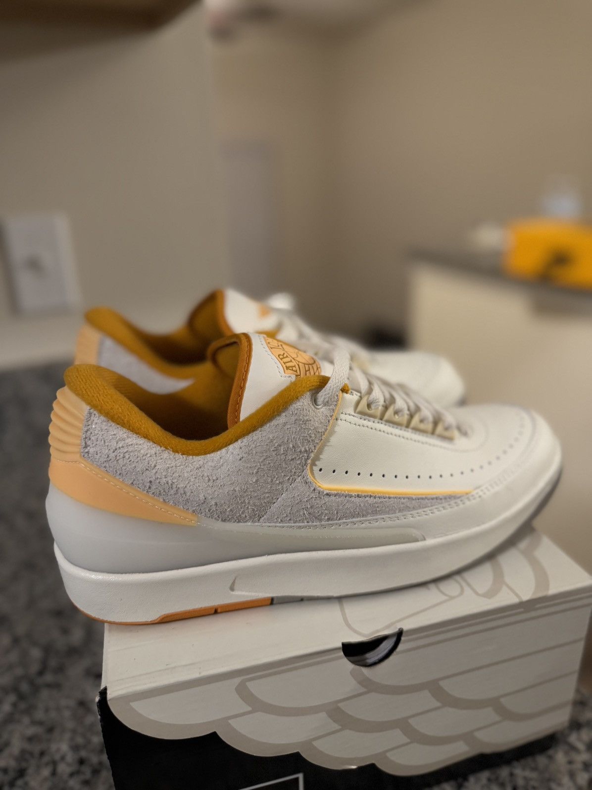 Jordan Brand × Nike Jordan 2 Lowtop Craft Melon (DV9956-118) Size 10 Size US 10 / EU 43 - 2 Thumbnail