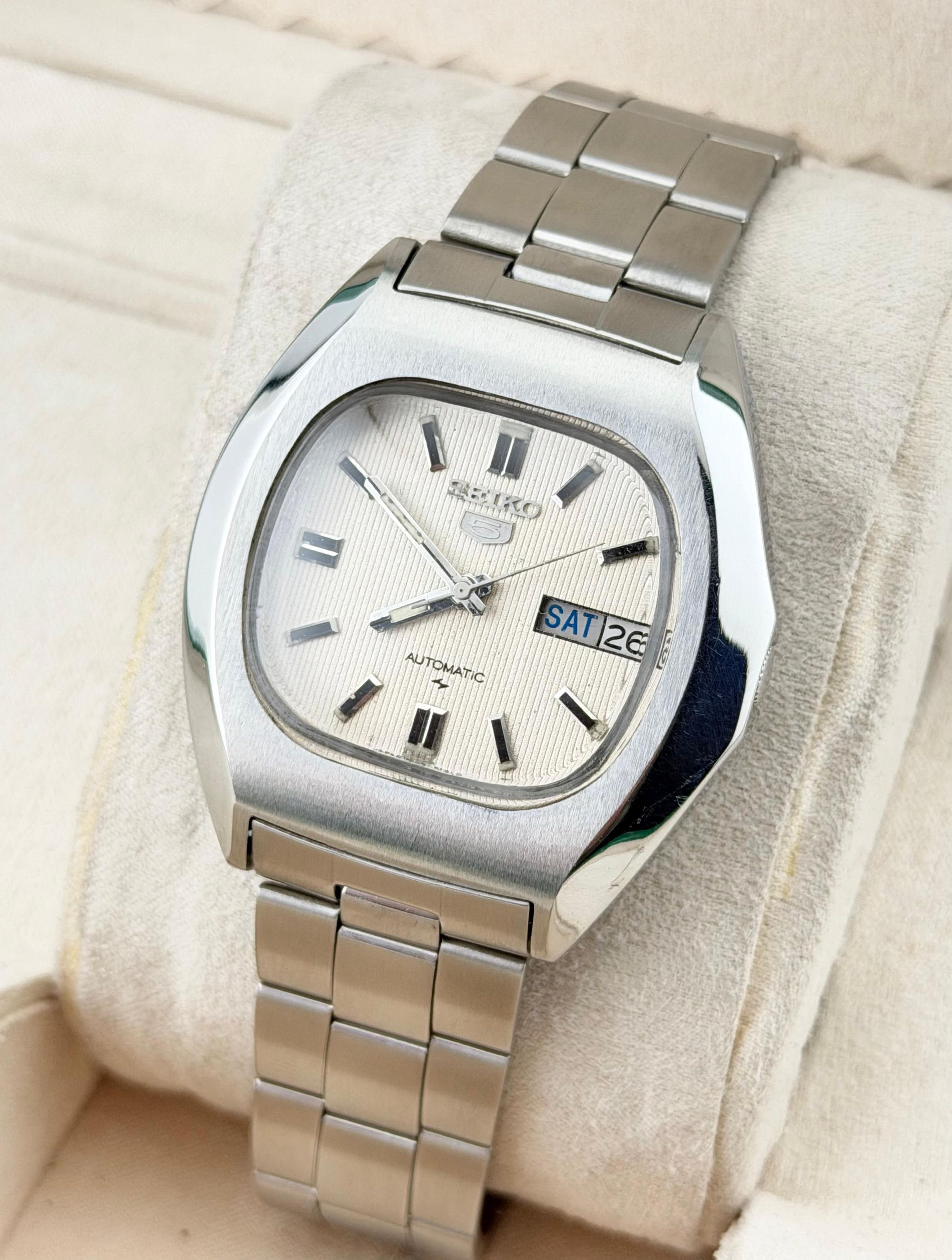 Seiko Vintage Seiko 5 7009-5010 Men's Wrist Automatic Watch Size 38 - 6 Thumbnail