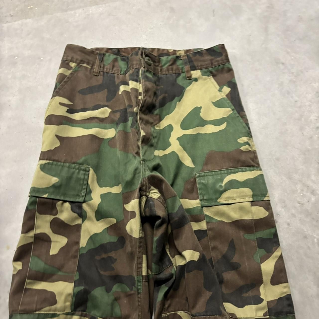 Japanese Brand × Vintage Crazy Vintage Y2K/2000s Military Camo Streetwear Skater Cargo Pants! Size US 27 - 5 Thumbnail