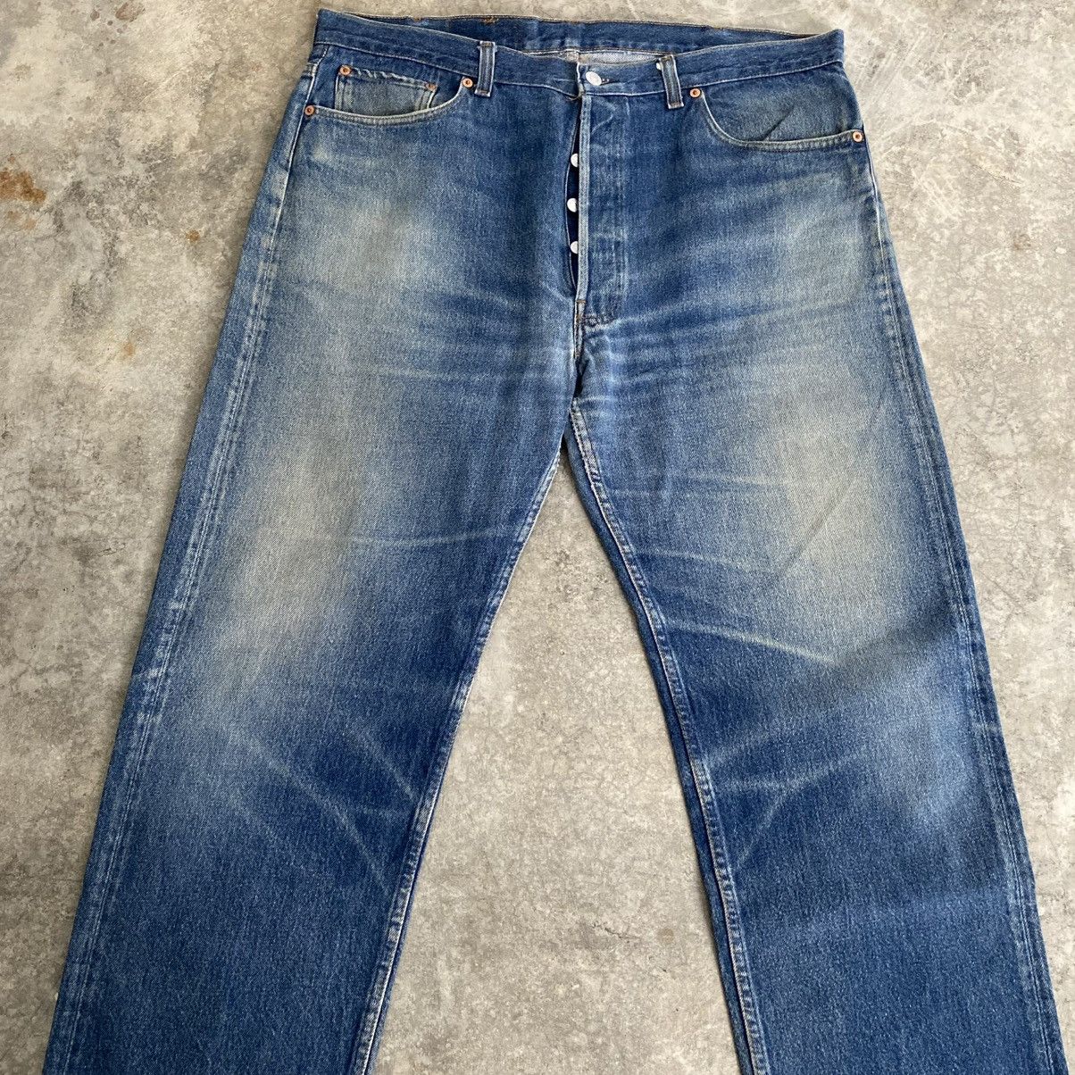 Levi's Size 39x30 Vintage 1993 Levis 501 Faded Blue Denim Jeans Size US 39 - 5 Thumbnail