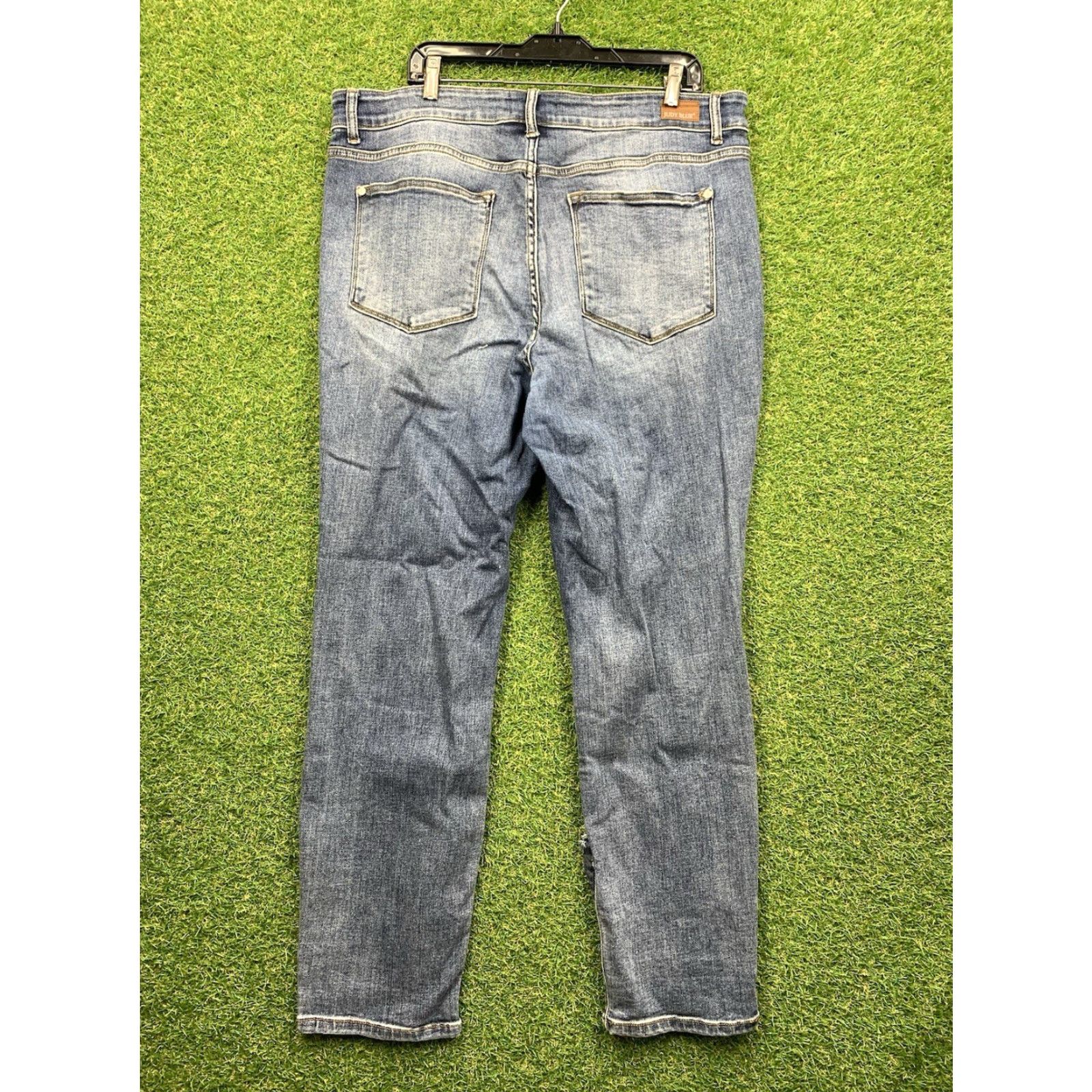Vintage Judy Blue Jeans Womens 18W Slim Fit Blue Denim 37x30 Medium Wash 5-Pocket Stretch Tapered Regular Rise High Waist Jeans Womens Size 40" / US 18 - 2 Thumbnail