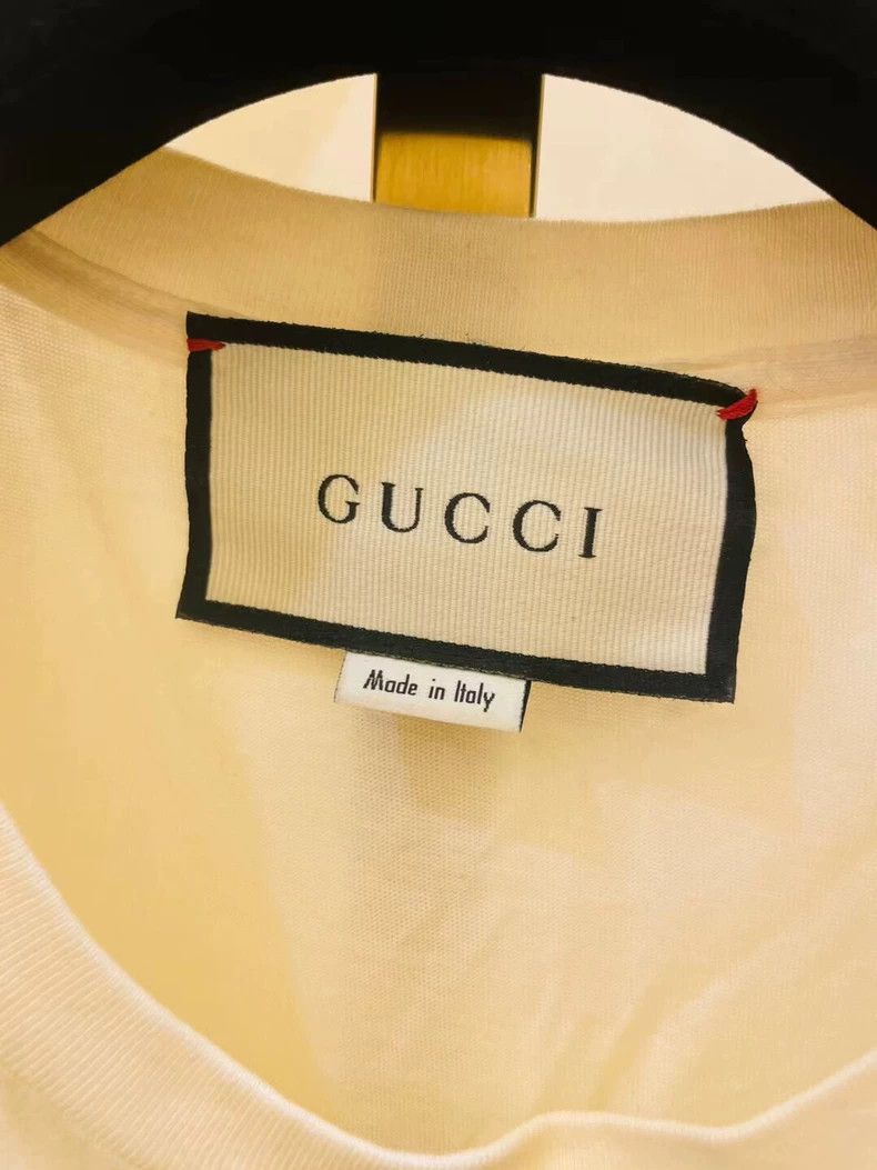 Gucci Strawberry print short-sleeved T-shirt 2503-Nextarrow