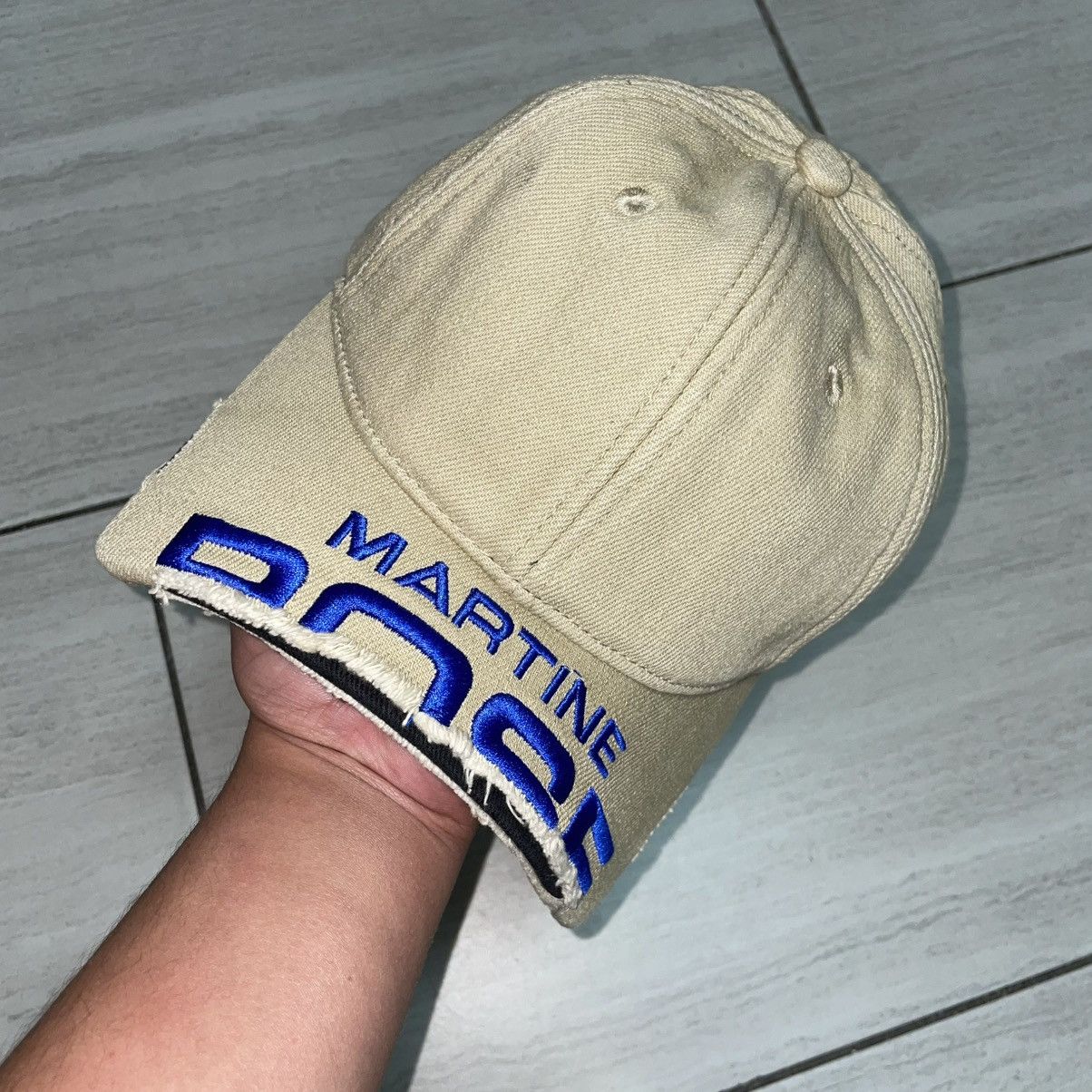 Martine Rose ホワイト キャップ メンズ 美品OSサイズ ストリート Martine Rose: ホワイト Rolled Back キャップ | SSENSE 日本