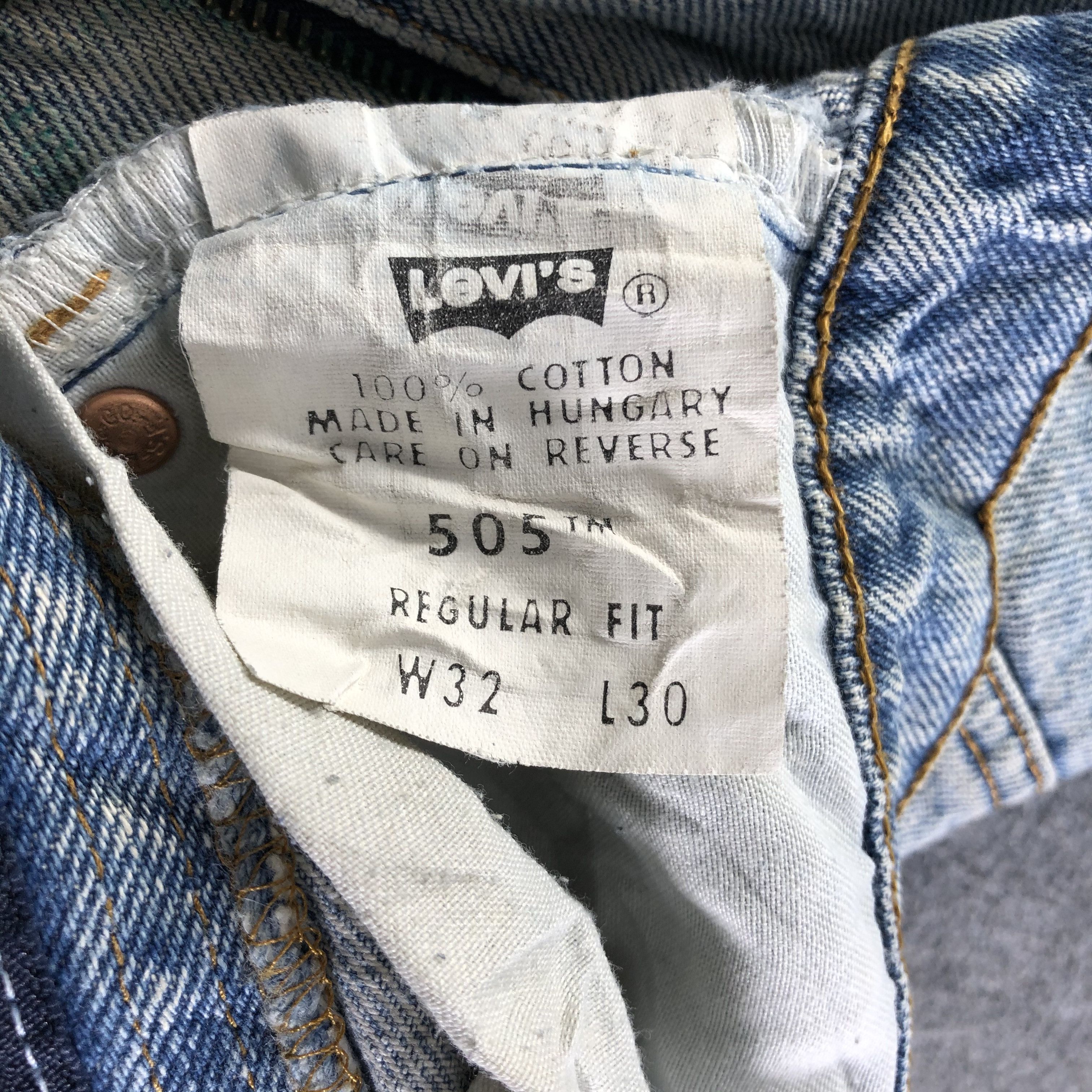 Levi's 90s Vintage Light Wash Levis 505 Jeans-J3371 Size US 31 - 10 Thumbnail