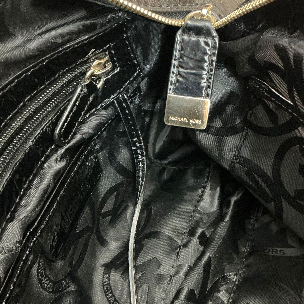 Michael Kors Y2K Vintage MICHAEL Michael Kors Embossed Hobo Shoulder Bag Size ONE SIZE - 8 Thumbnail