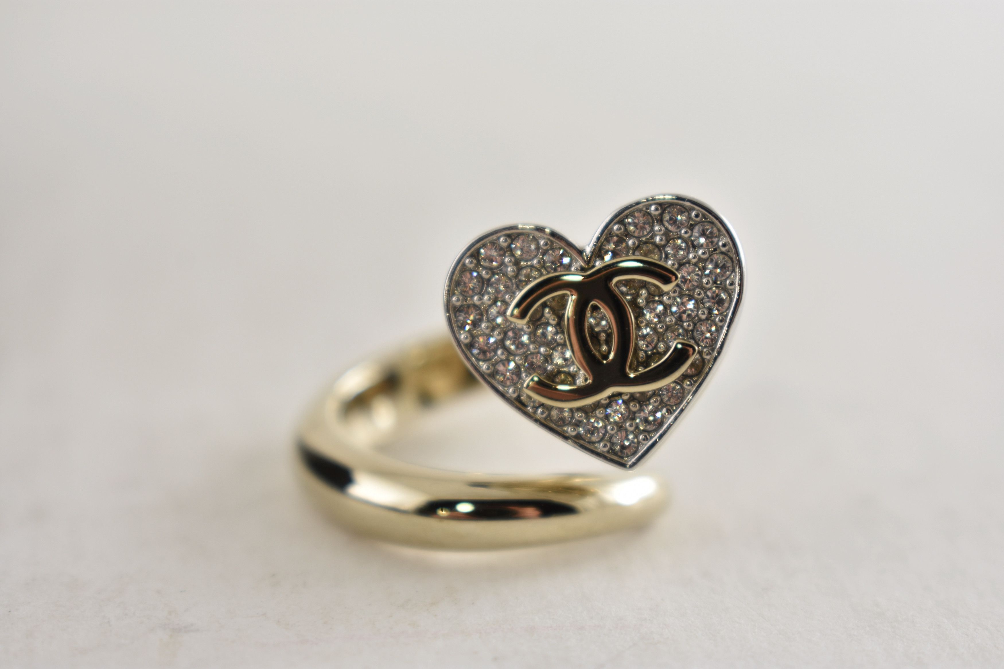 Chanel Chanel 26P Silver Gold Crystal Heart CC Logo Spiral Ring 52 Size ONE SIZE - 1 Thumbnail