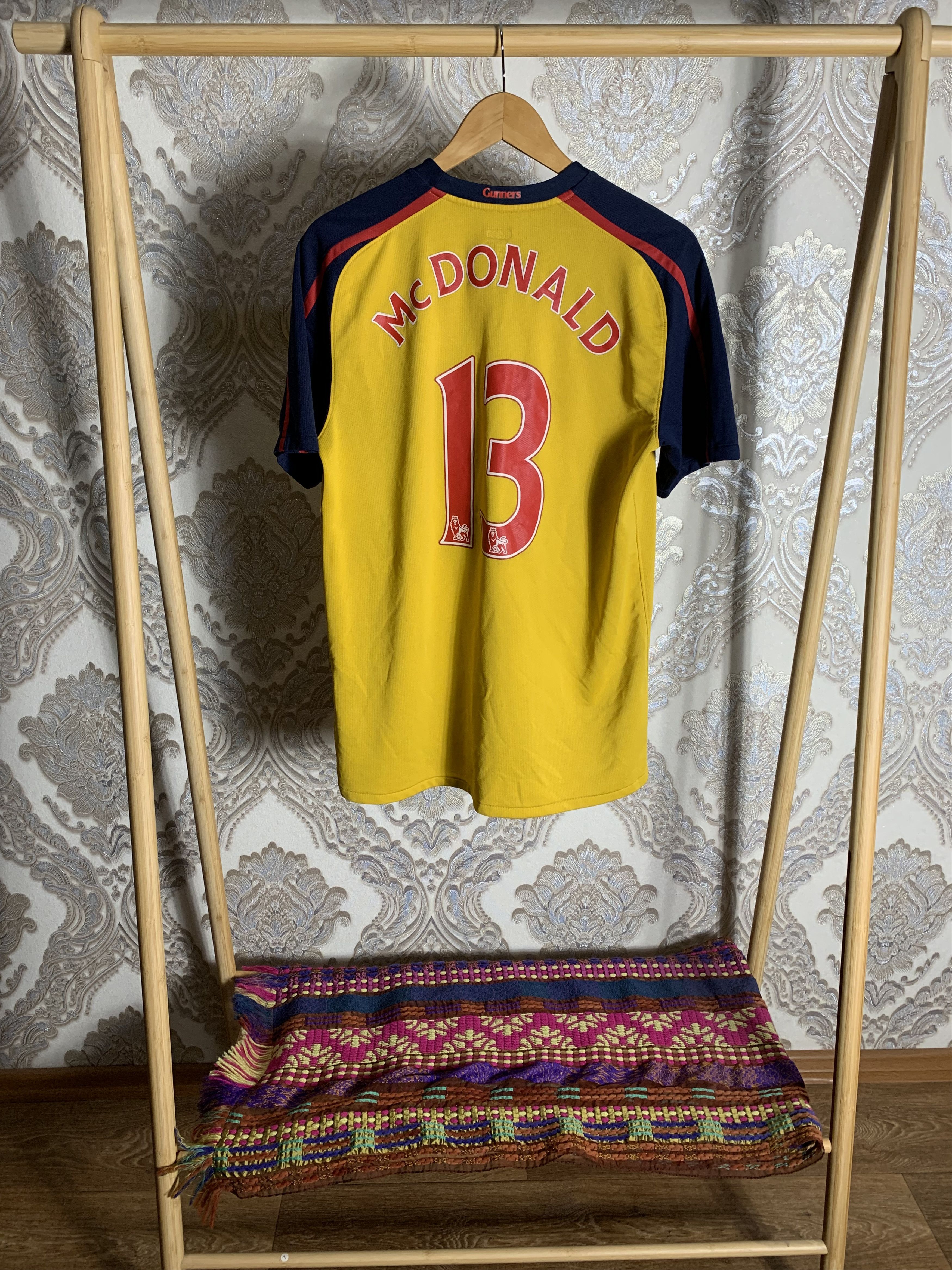 Nike VINTAGE NIKE FC ARSENAL LONDON ENGLAND SOCCER JERSEY RETRO Size US M / EU 48-50 / 2 - 7 Thumbnail
